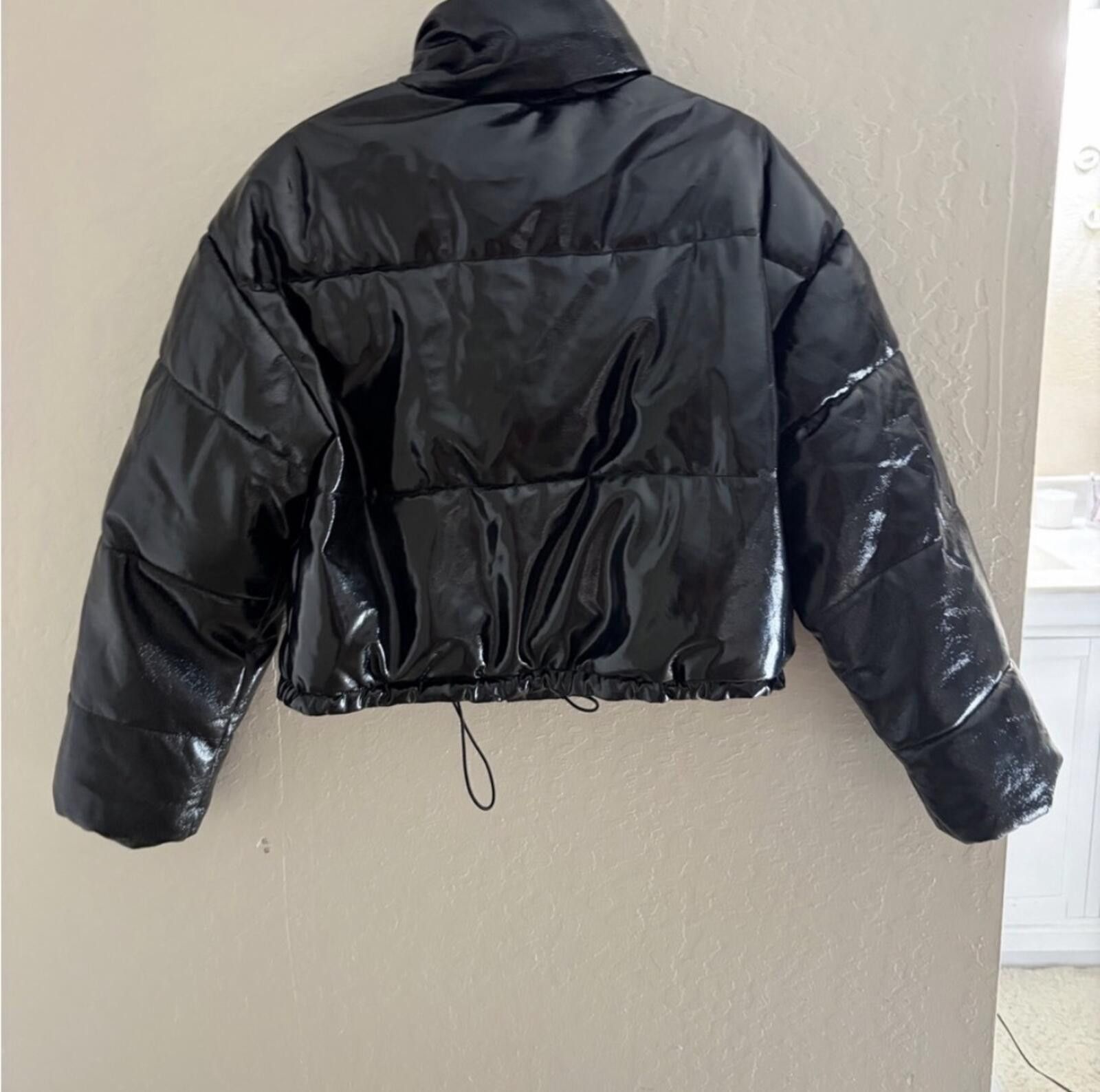 Divided Divided Glossy Black Puffer Jacket Size XS / US 0-2 / IT 36-38 - 5 Thumbnail