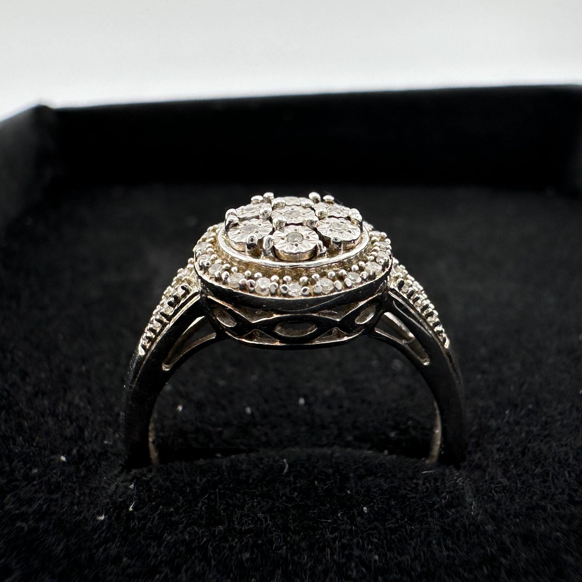 Other Pretty Round Natural Diamond Ring Size 7 Size ONE SIZE - 11 Thumbnail