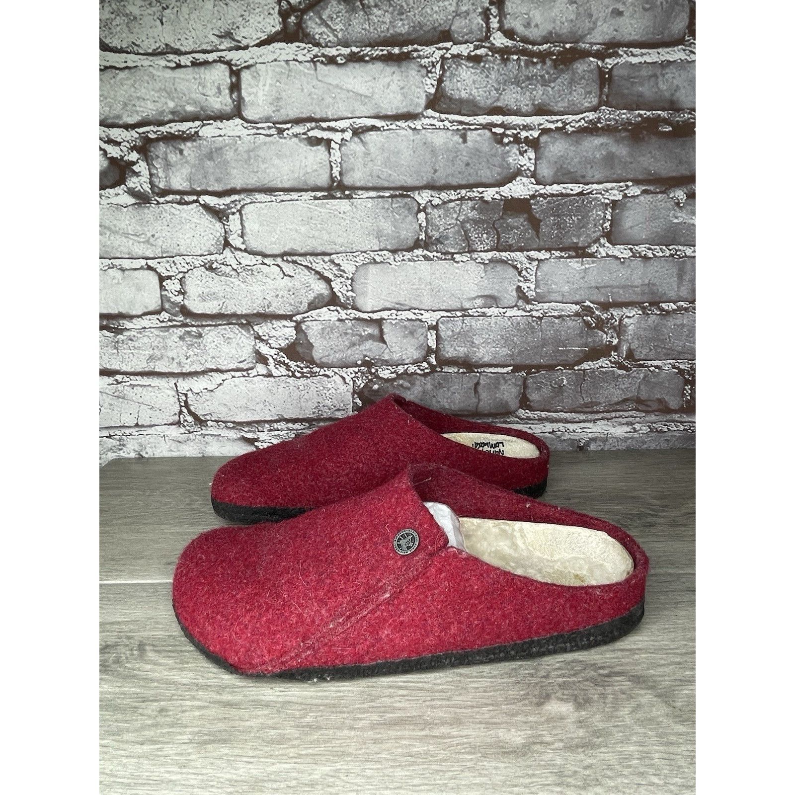 Birkenstock Birkenstock Zermatt Mule Slippers Red Wool Felt Shearling Wo Size US 8.5 / IT 38.5 - 15 Thumbnail
