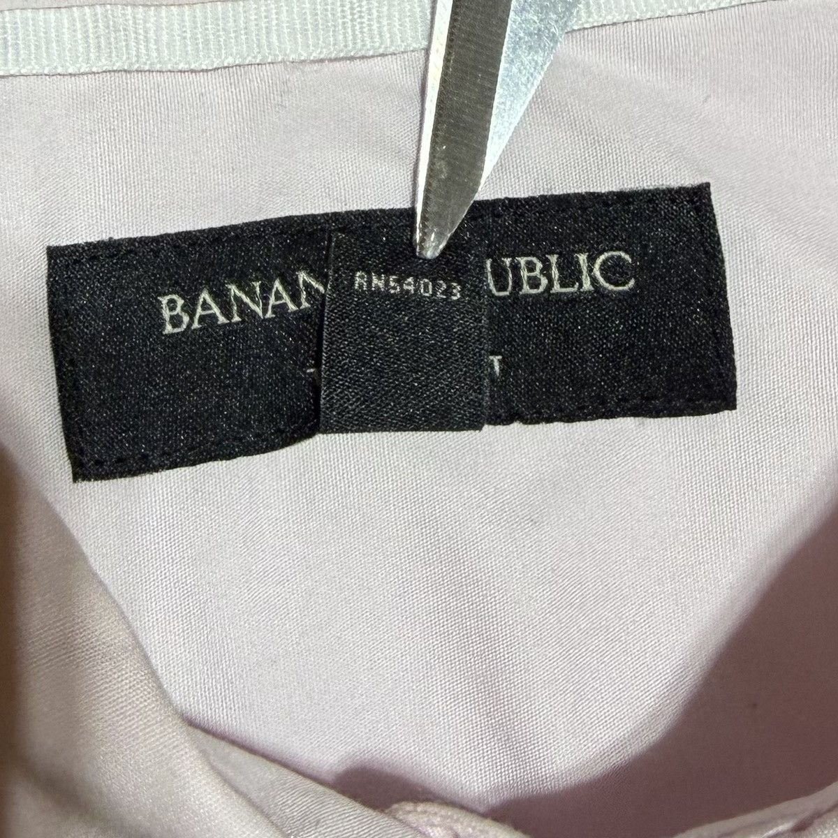 Banana Republic Banana Republic Button Down Shirt Tailored Fit Petite 12P Size XL / US 12-14 / IT 48-50 - 3 Thumbnail