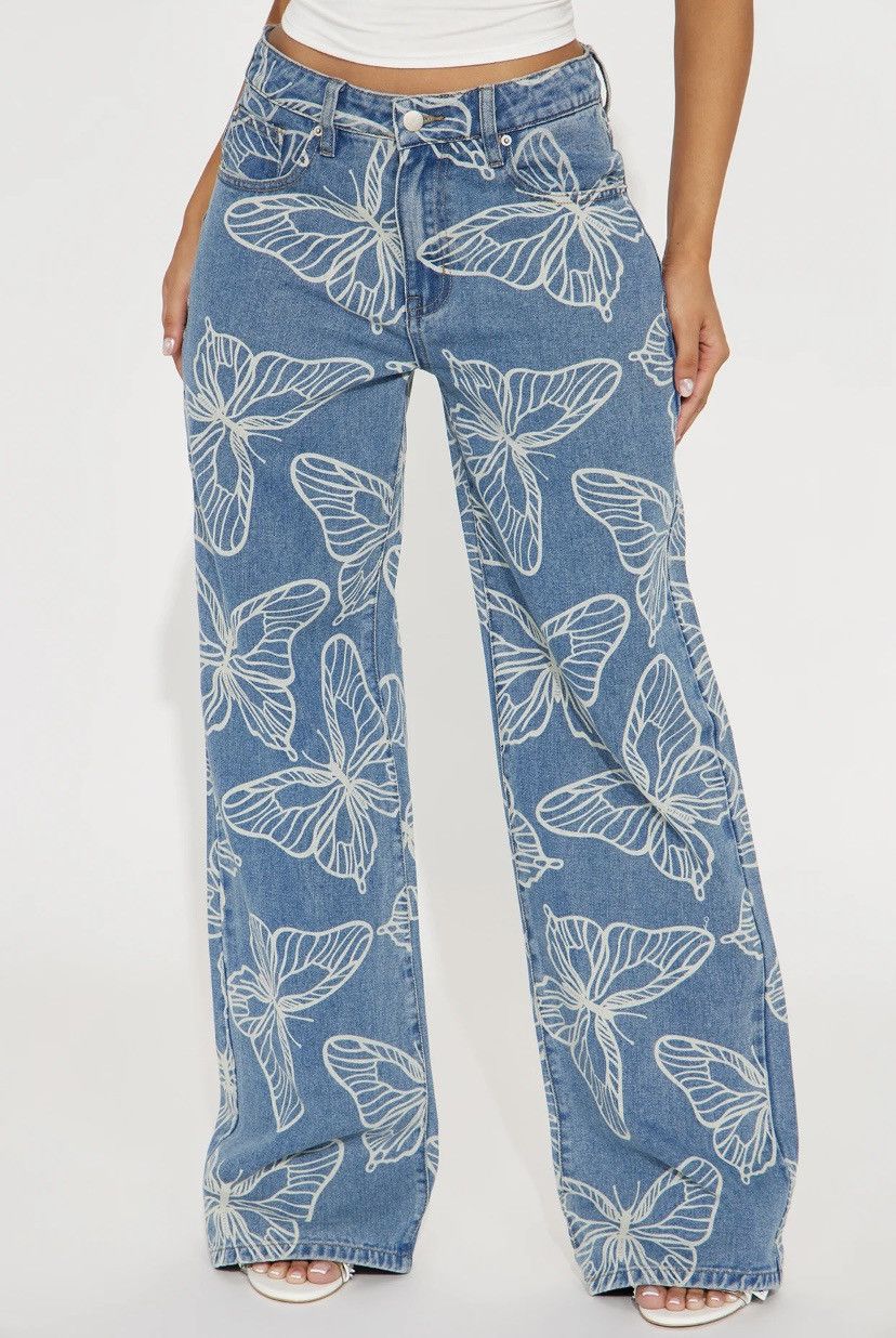 Fashion Nova Looking Fly butterfly ~ Baggy jeans | Medium Wash Size 36" / US 14 / IT 50 - 1 Thumbnail