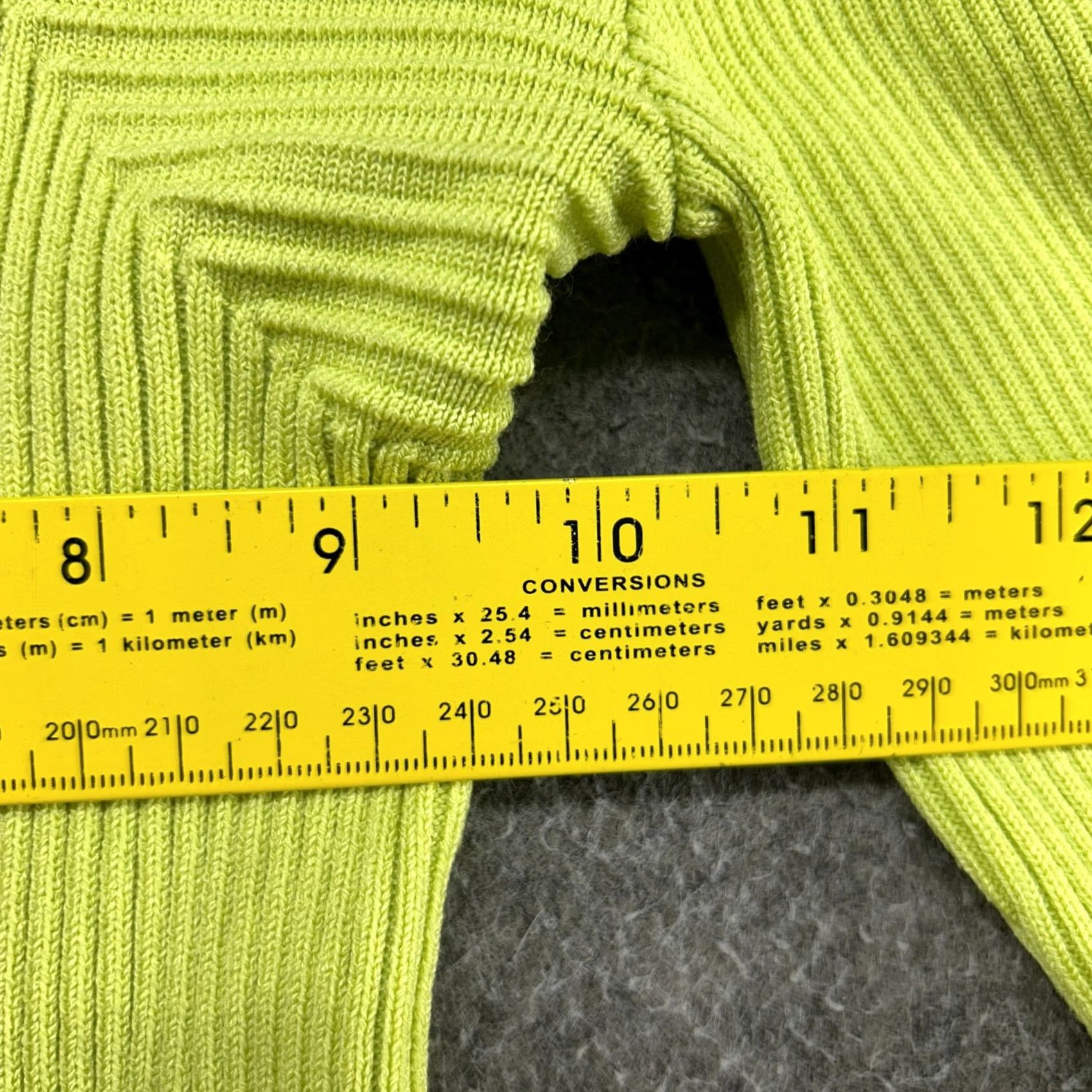 Express VINTAGE Express Top Womens XS Green Long Sleeve Ribbed Knit Padded Contour Y2K Size XS / US 0-2 / IT 36-38 - 6 Thumbnail