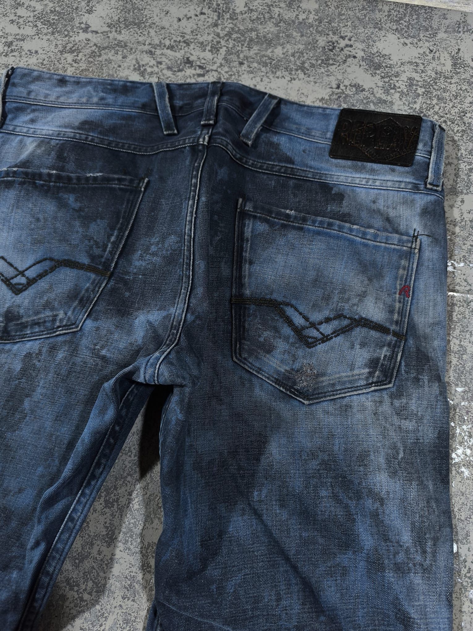 Other REPLAY ITALY HEDI SLIMANE ROCKSTAR STAINED LOOK JEANS Size US 34 / EU 50 - 7 Thumbnail