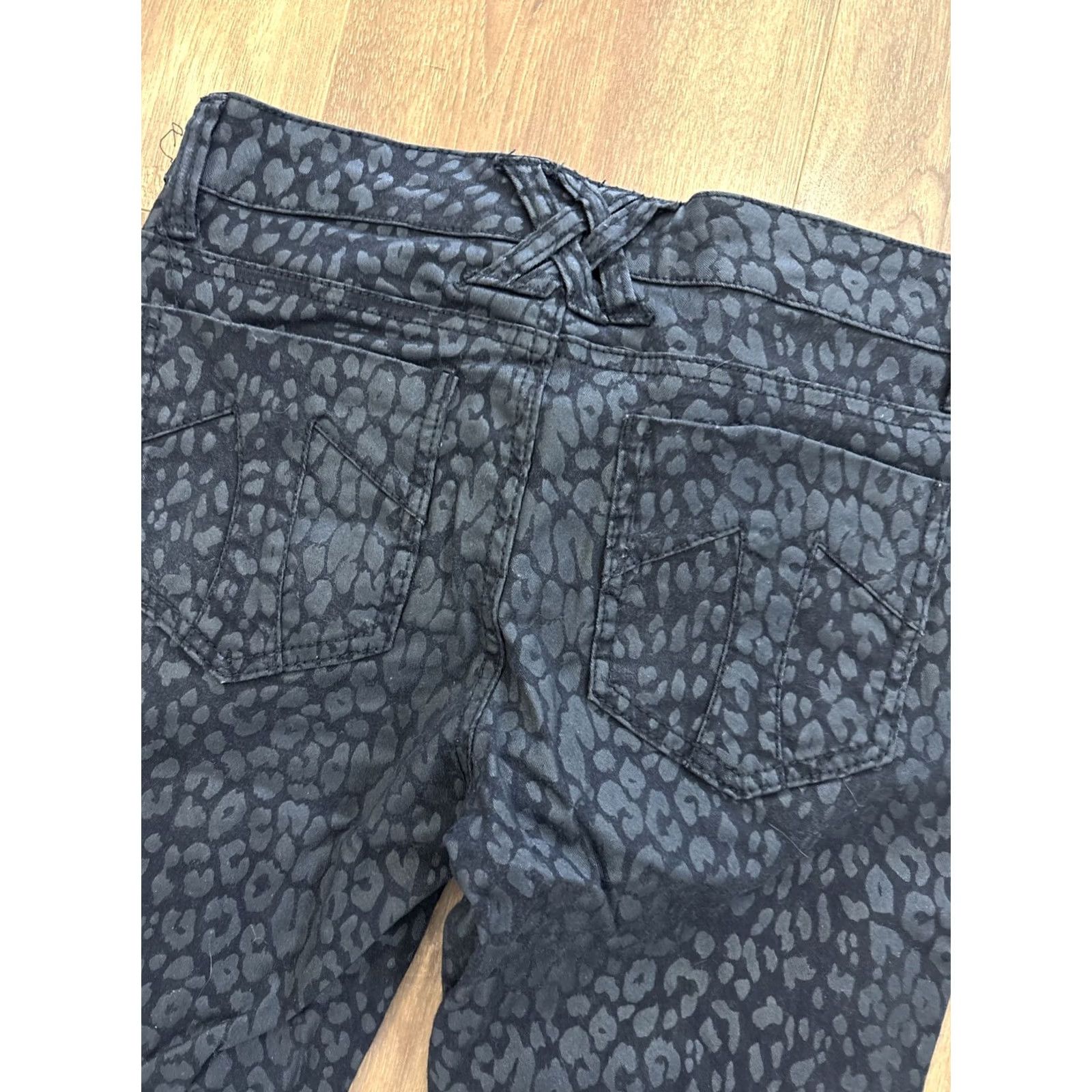 Tripp NYC VINTAGE Tripp NYC Black on Black Leopard Print Coated Pants Women 5 Skinny 28x32 Gothic/Club Hip Hop Band Style Size 27" / US 4 / IT 40 - 5 Thumbnail