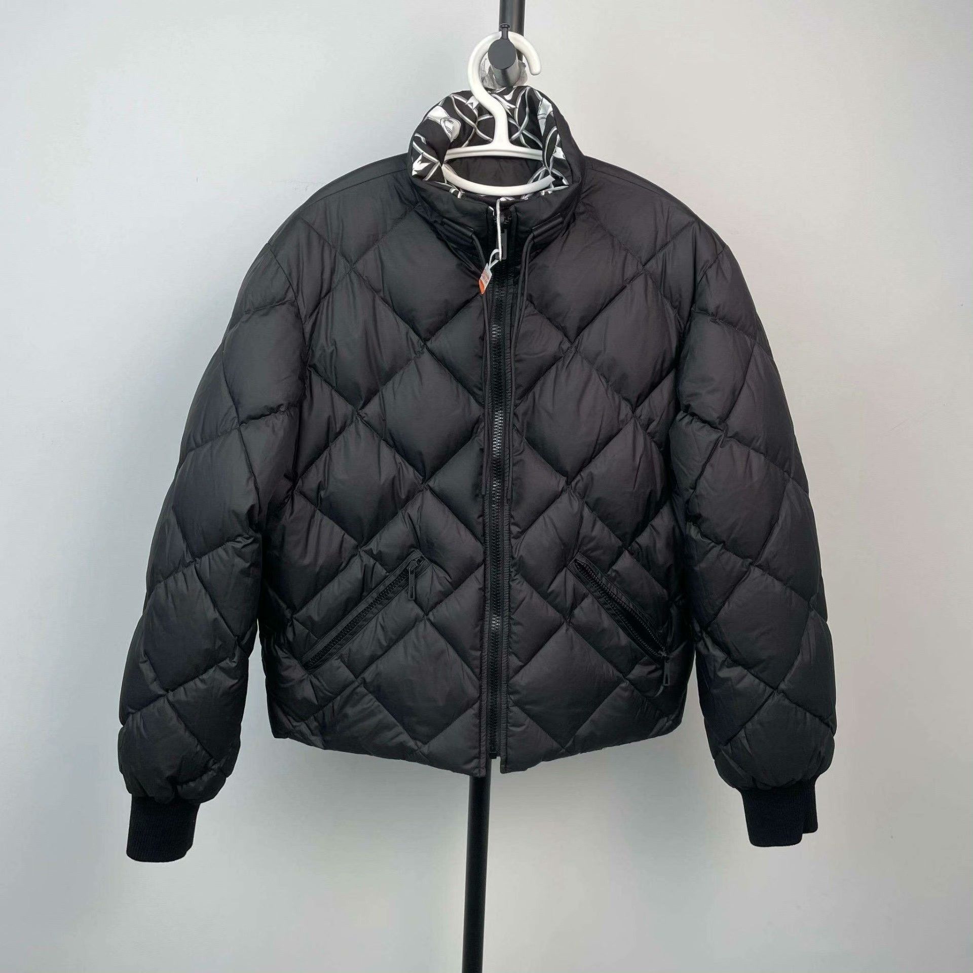 Hermes Hermes Down Black Down Jacket M Women Size M / US 6-8 / IT 42-44 - 1 Thumbnail