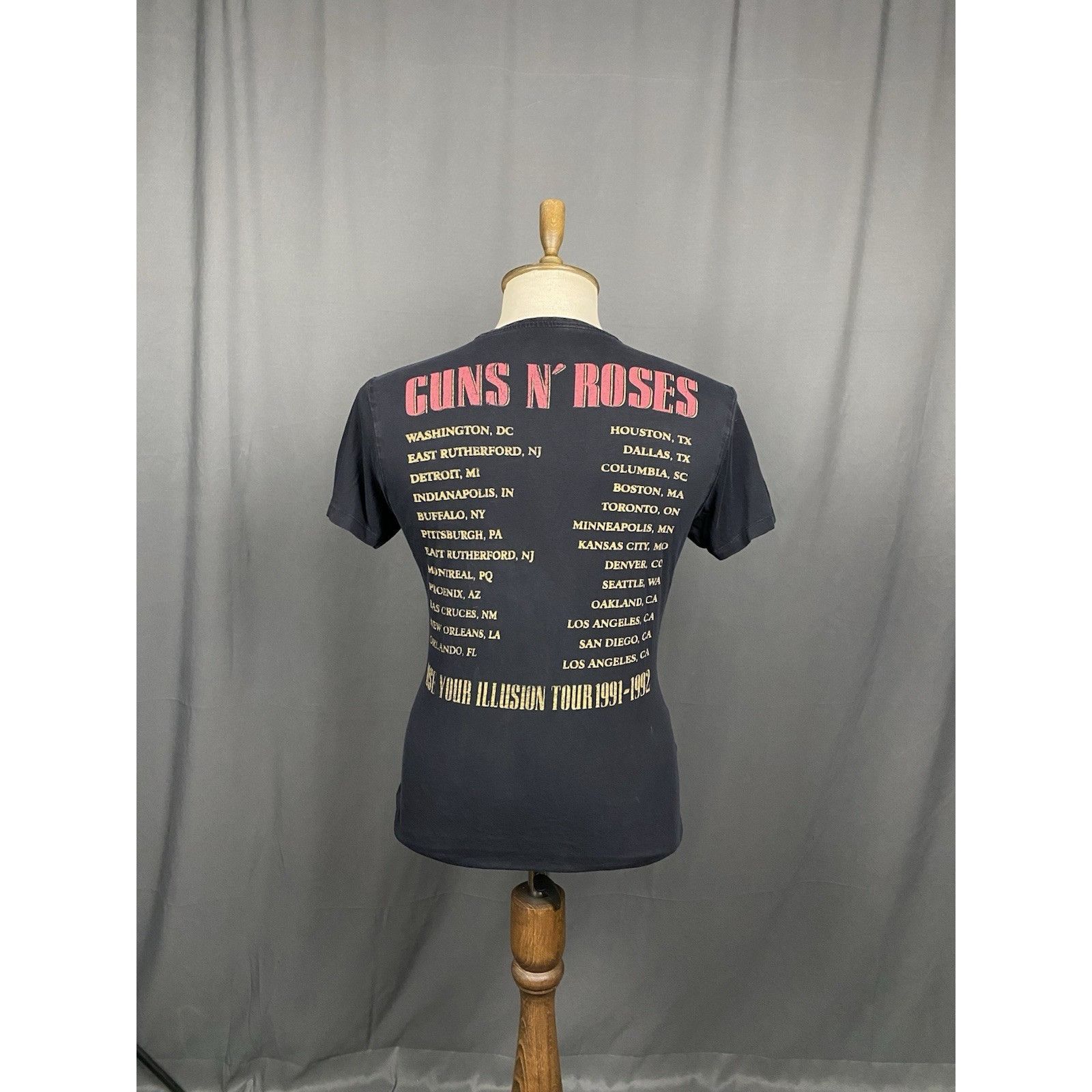 Guns N' Roses Guns n'Roses Vintage Men's Black T-Shirt Size M Size US M / EU 48-50 / 2 - 6 Thumbnail