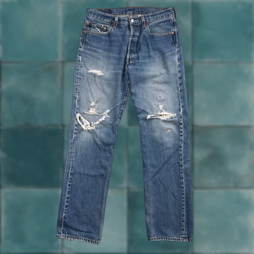 Levi's Levi's 501 Vintage 90s USA Y2K Straight Leg Jeans Blue Light Wash 33x34 Act 31x31 XX 501 Series Levis Size US 33 - 1 Thumbnail