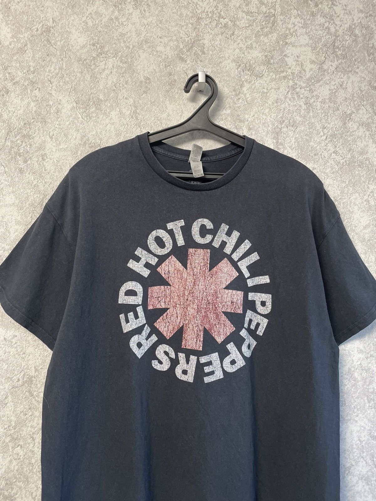 Band Tees Vintage Red Hot Chili Peppers Rock Band T-Shirt Size US XL / EU 56 / 4 - 2 Thumbnail