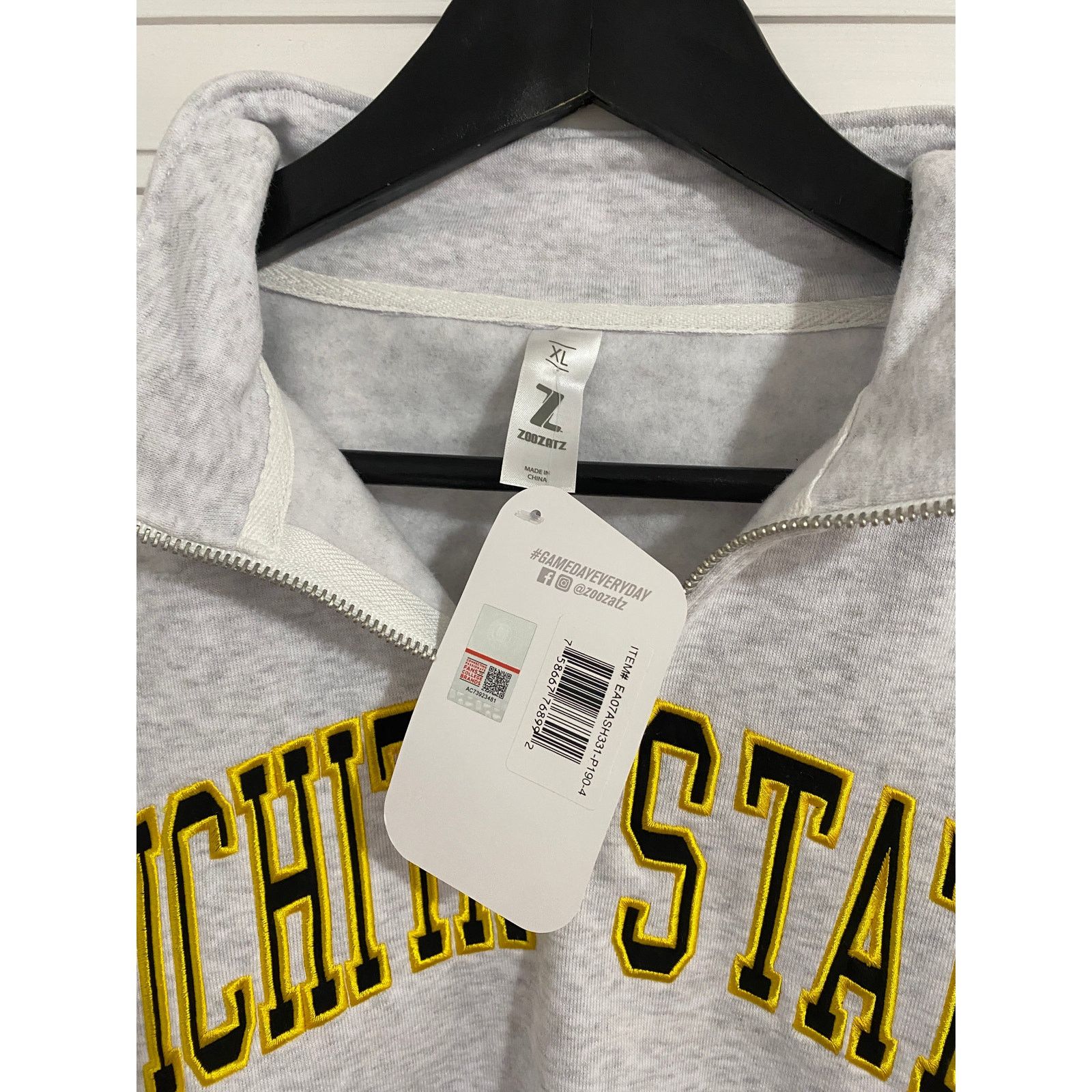 NCAA NWT Wichita State Shockers Cropped 1/4-Zip Sweatshirt Sz XL Size XL / US 12-14 / IT 48-50 - 4 Thumbnail