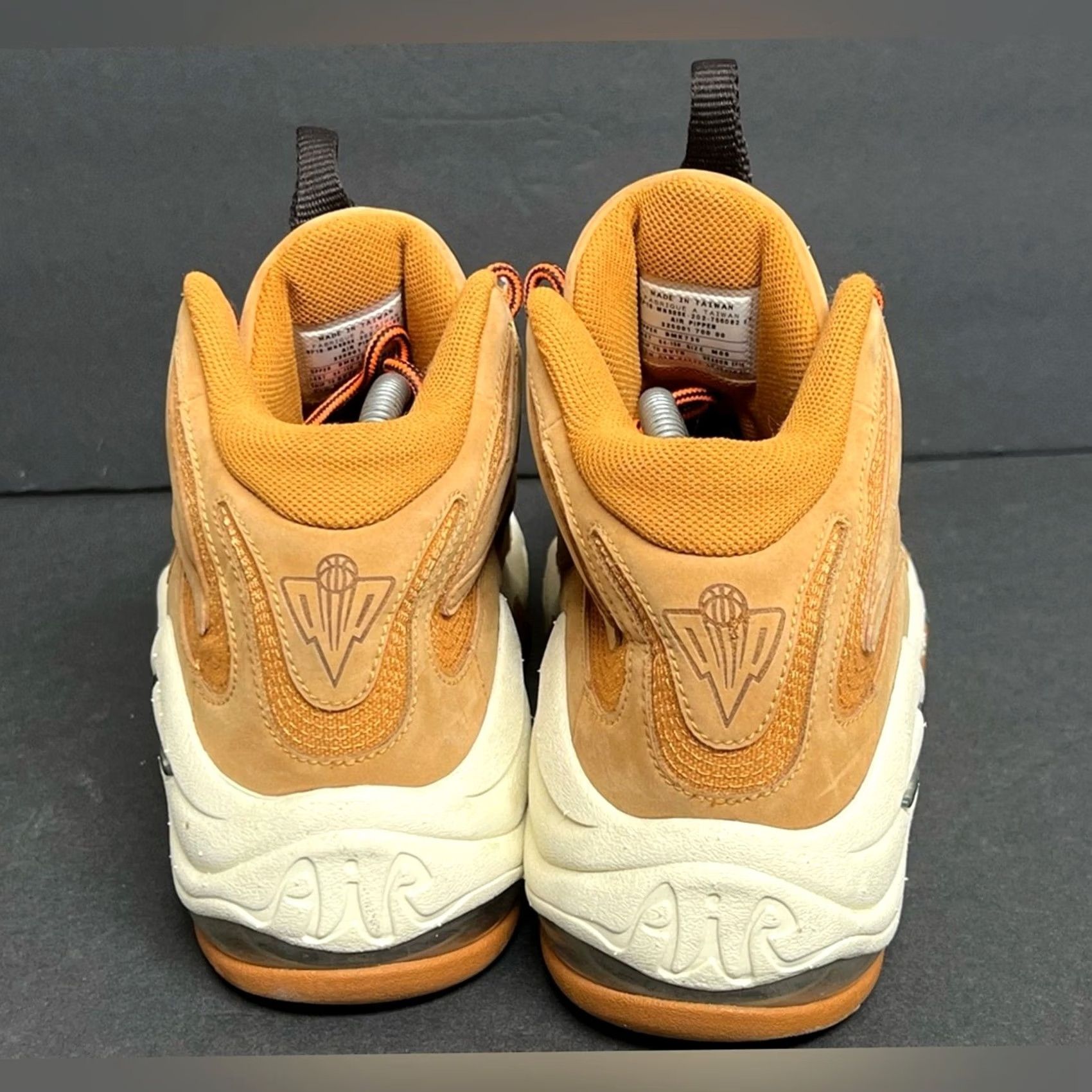 Nike VINTAGE Rare SAMPLE Nike Air Pippen 2017 Desert Ochre Velvet Brown Size 9 Mens Shoes Size US 9 / EU 42 - 4 Thumbnail
