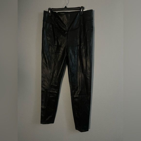Zara Zara Faux Leather high rise Leggings Size XL NWT Size 38" / US 16 / IT 52 - 1 Thumbnail