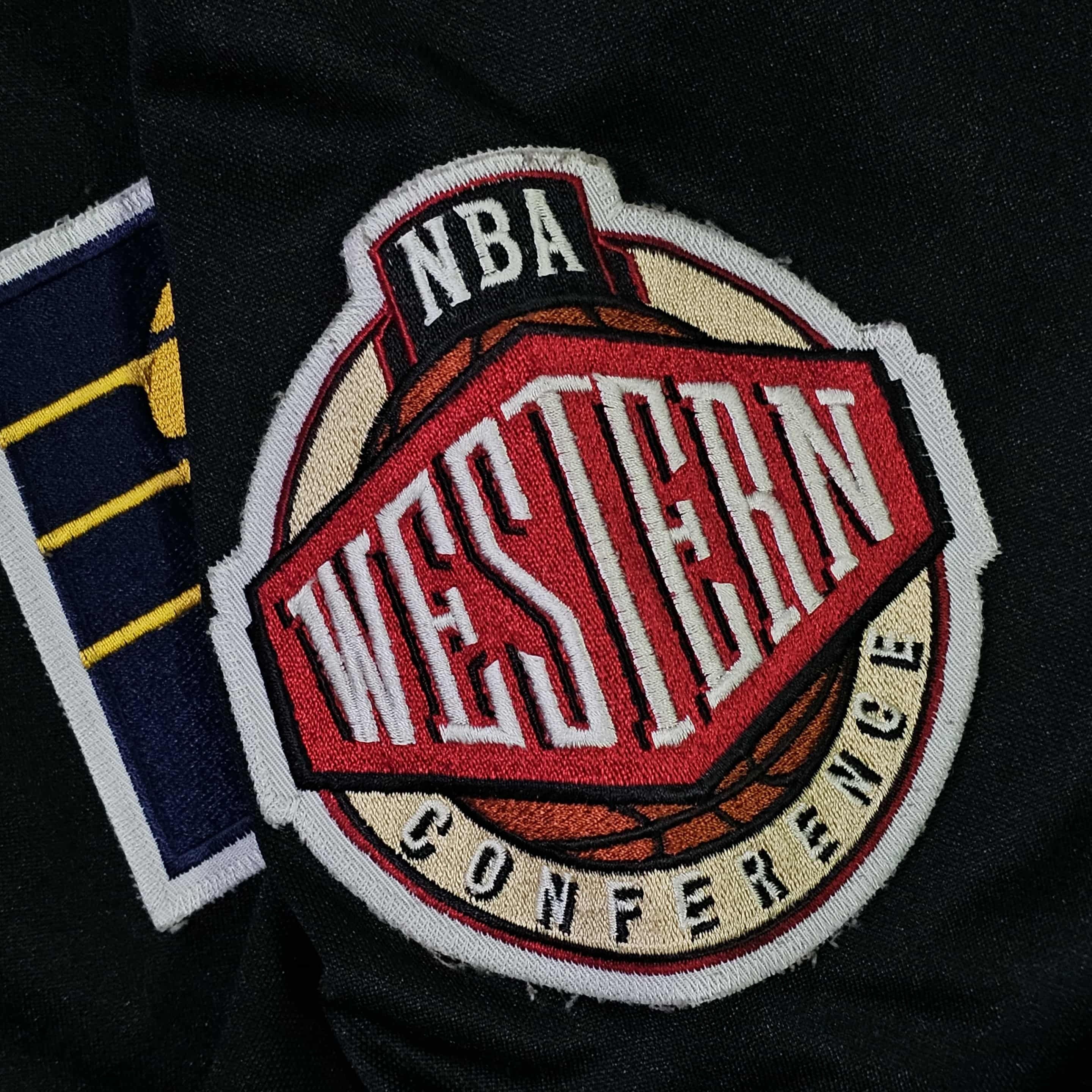 NBA NBA Patches Vintage Y2K Majestic Warm Up Jersey Shirt Size US L / EU 52-54 / 3 - 6 Thumbnail