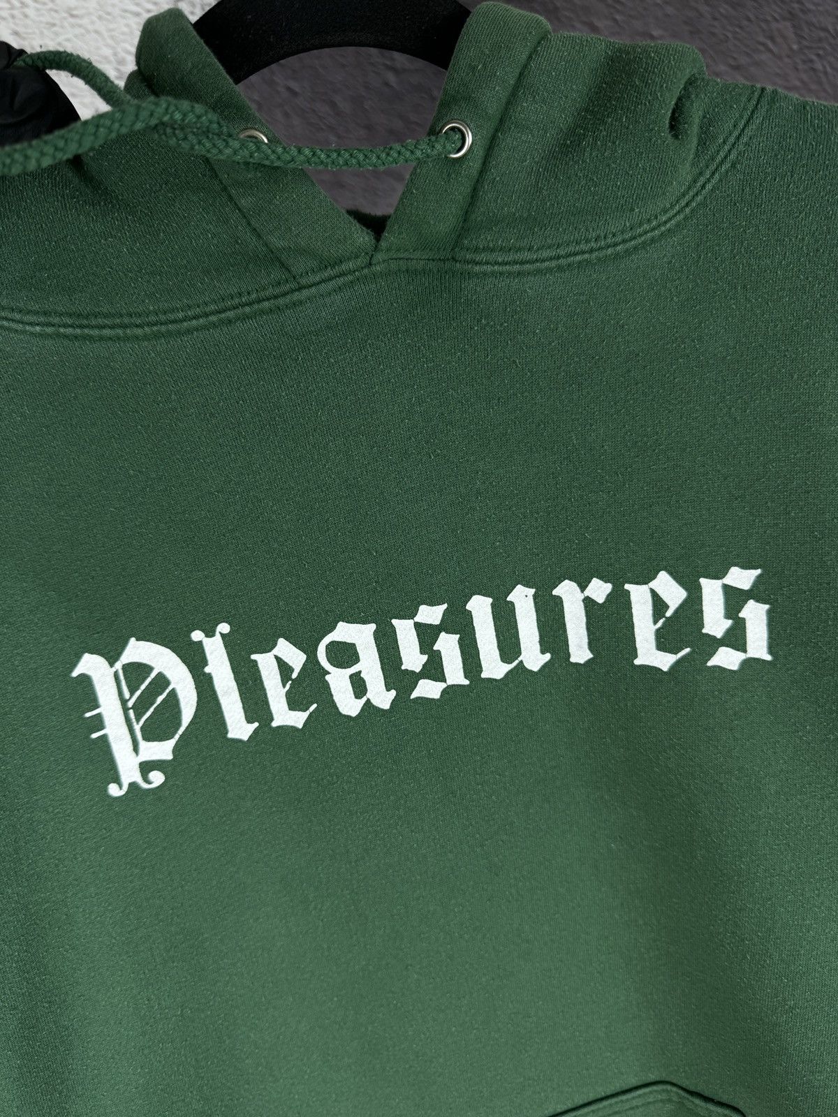 Pleasures Pleasures Sex and Violence vintage big logo hoodie Size US M / EU 48-50 / 2 - 10 Thumbnail