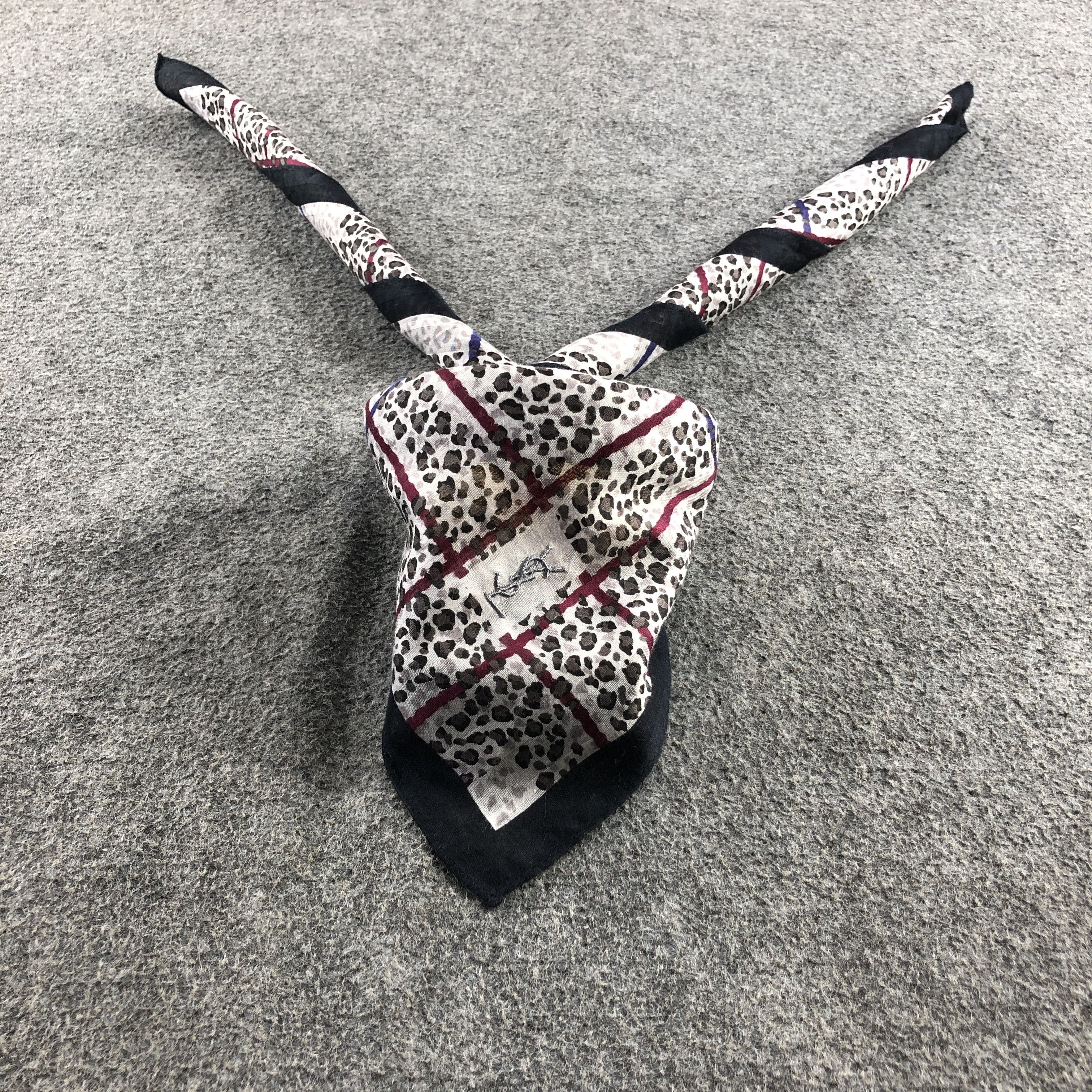 Yves Saint Laurent YSL Handkerchief Neckerchief Bandana H2803 Size ONE SIZE - 1 Thumbnail