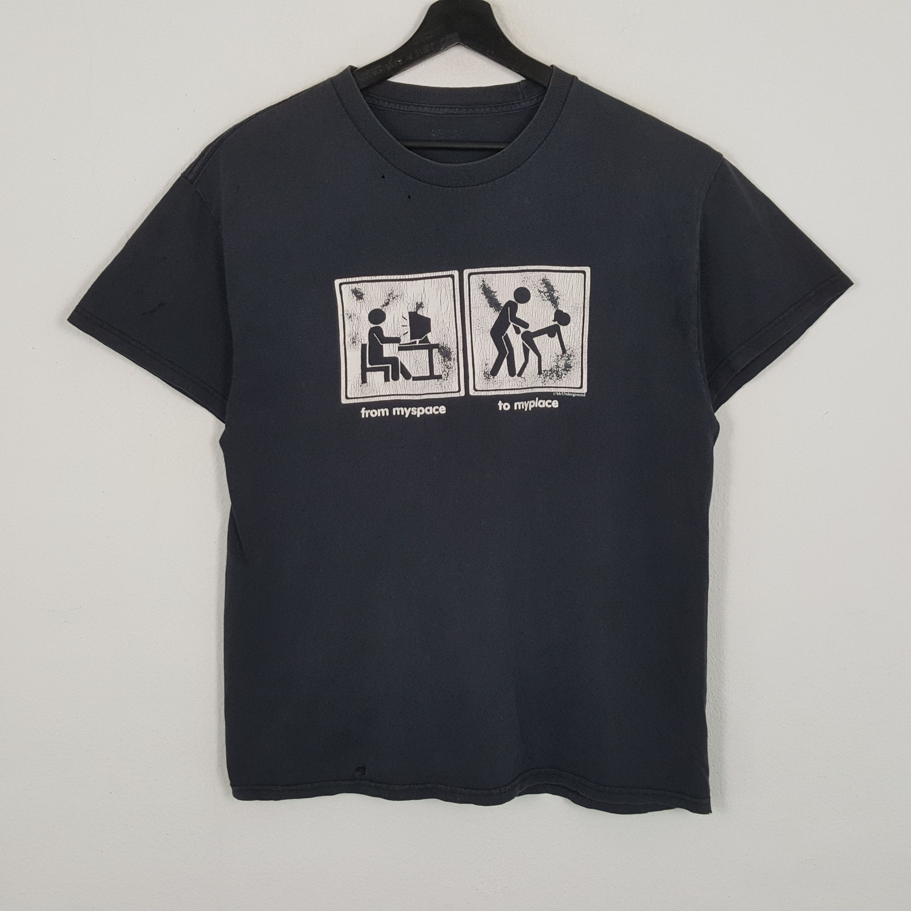Vintage Parody Tshirt Center Design Streetwear Style Size US L / EU 52-54 / 3 - 1 Thumbnail