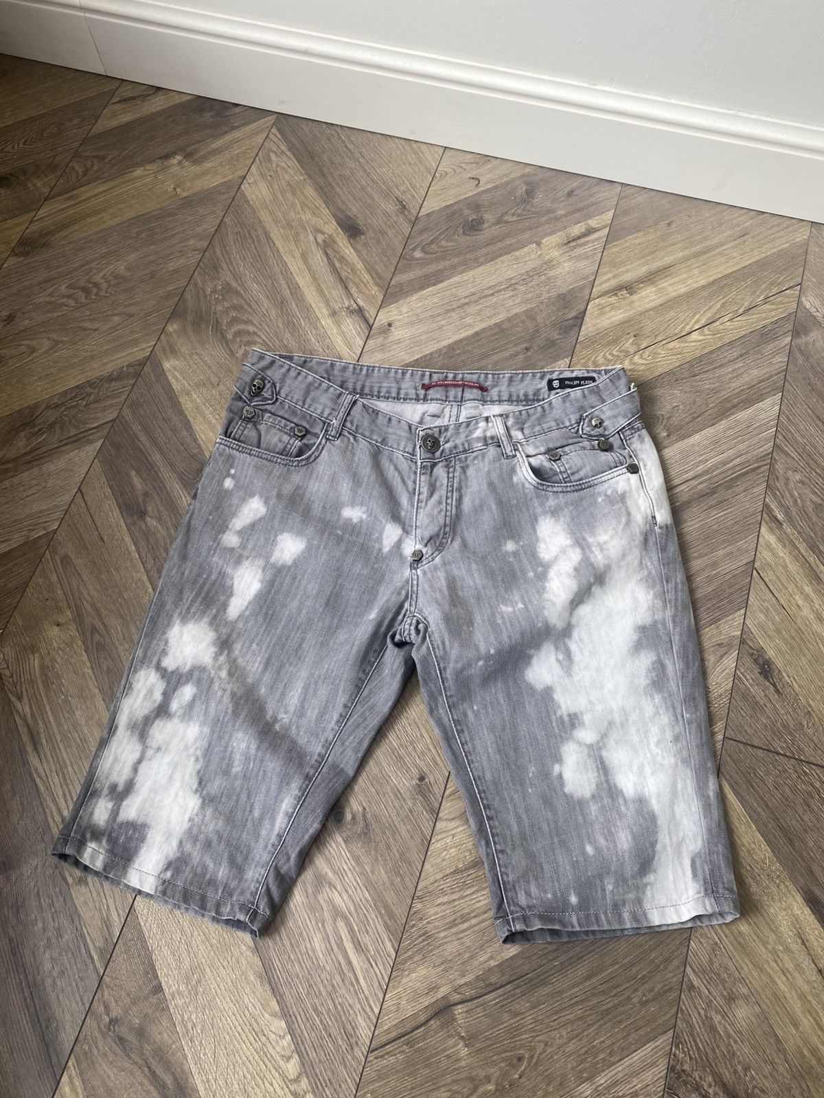 Designer × Philipp Plein × Vintage Vintage Philipp Plein Metal Logo Skull Gray Shorts Size US 34 / EU 50 - 7 Thumbnail