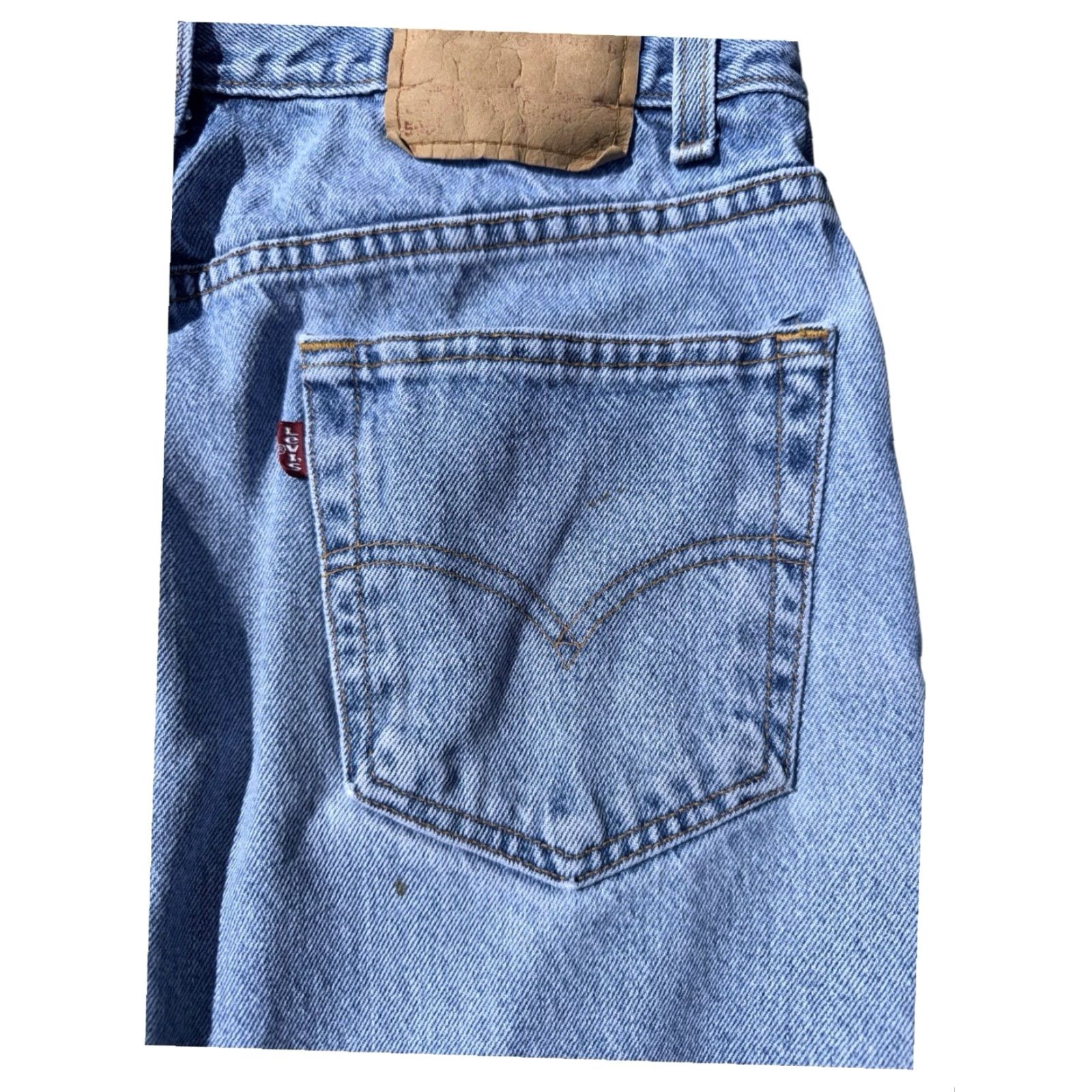 Levi's VINTAGE Levi's 505 Jeans 36x32 Light Wash Straight Blue Mens 90s RARE Size US 36 / EU 52 - 4 Thumbnail