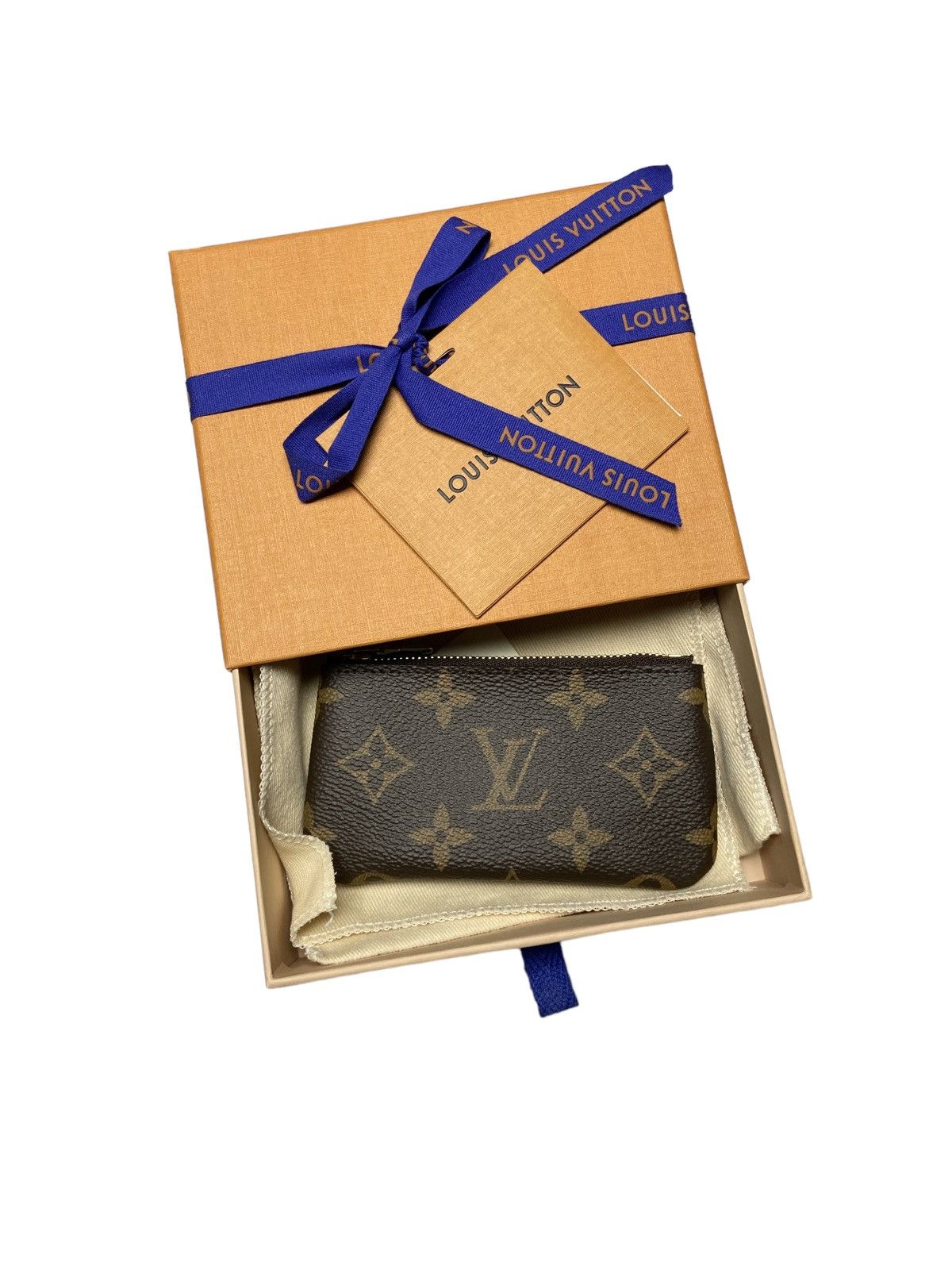 Louis Vuitton Monogram Canvas Key Pouch, like new with box and receipt Size ONE SIZE - 8 Thumbnail