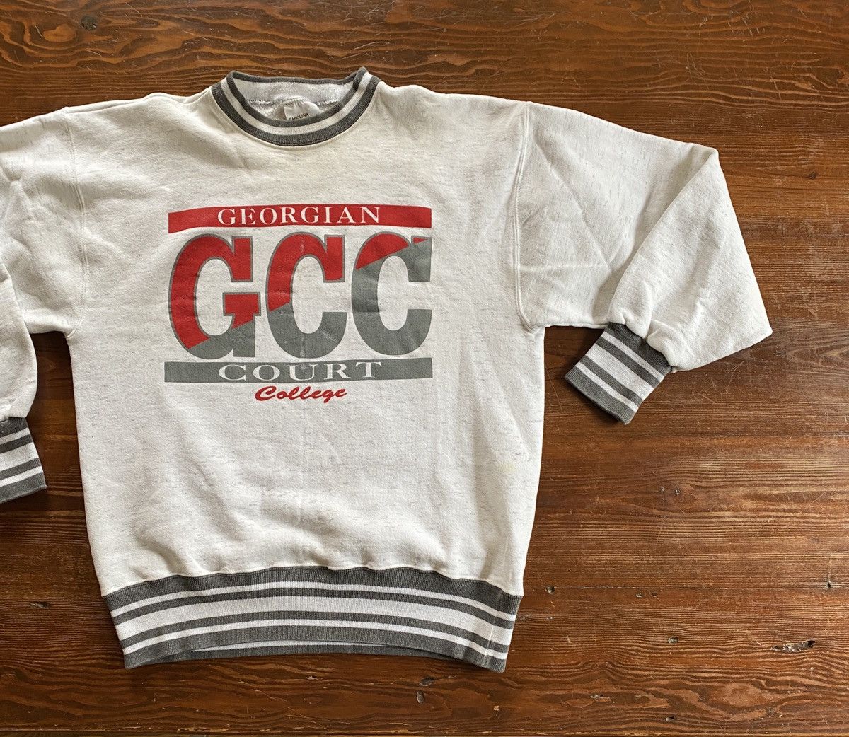 Vintage Vintage 80’s Georgian Court College Crewneck Sweatshirt Size US L / EU 52-54 / 3 - 1 Thumbnail