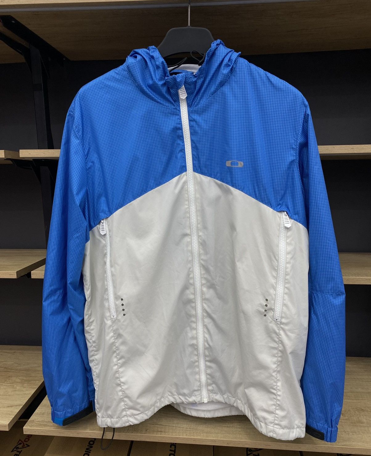 Oakley Vintage Rare Oakley Blue White Light Jacket Gorpcore Style Size US XL / EU 56 / 4 - 7 Thumbnail