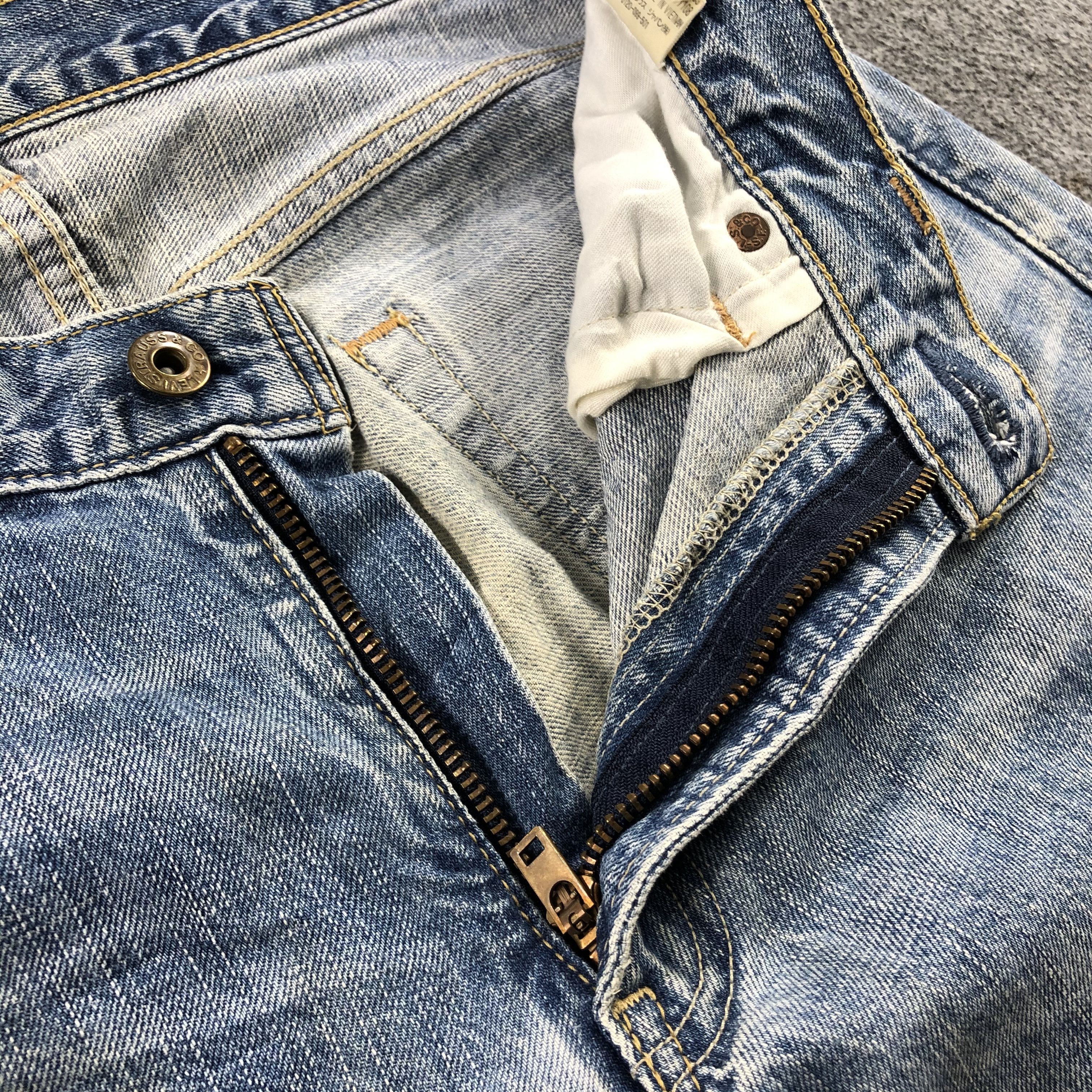 Levi's Vintage 90s Light Wash Levis 506 Jeans-J1917 Size US 32 / EU 48 - 11 Thumbnail