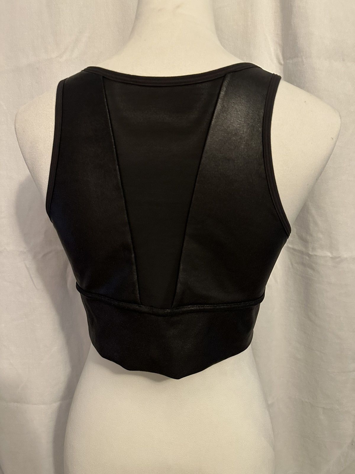 Spanx Spanx Women's Faux Leather V-Neck Crop Top Black Size XL Size ONE SIZE - 5 Thumbnail