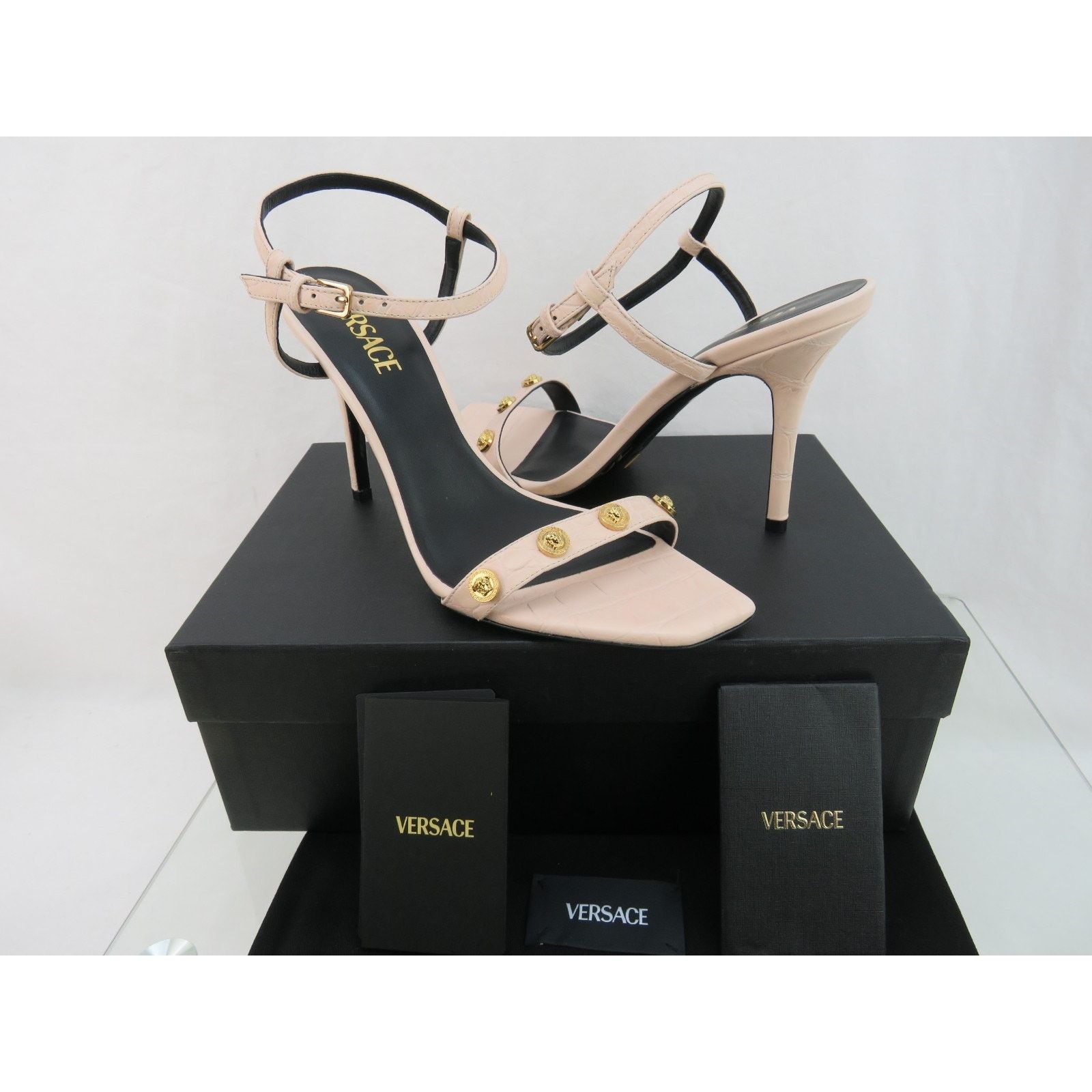 Versace VERSACE SOFT PINK LEATHER MEDUSA HEAD LOGO SANDALS PUMPS 40 Size US 10 / IT 40 - 9 Thumbnail