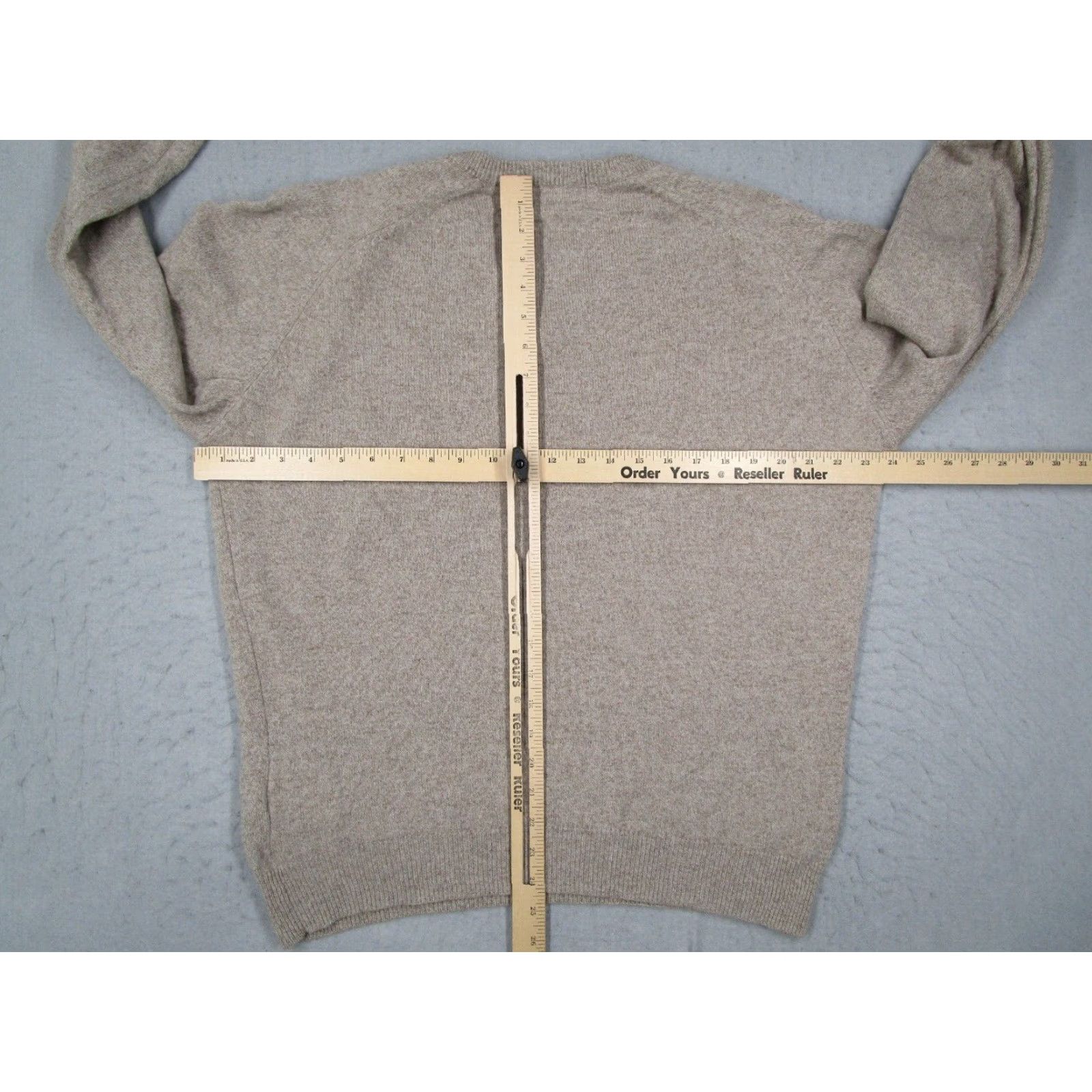 Marks & Spencer VINTAGE Marks and Spencer Sweater Men's Medium Beige Wool Pullover V-Neck Long Sleeve Casual Size US M / EU 48-50 / 2 - 6 Thumbnail