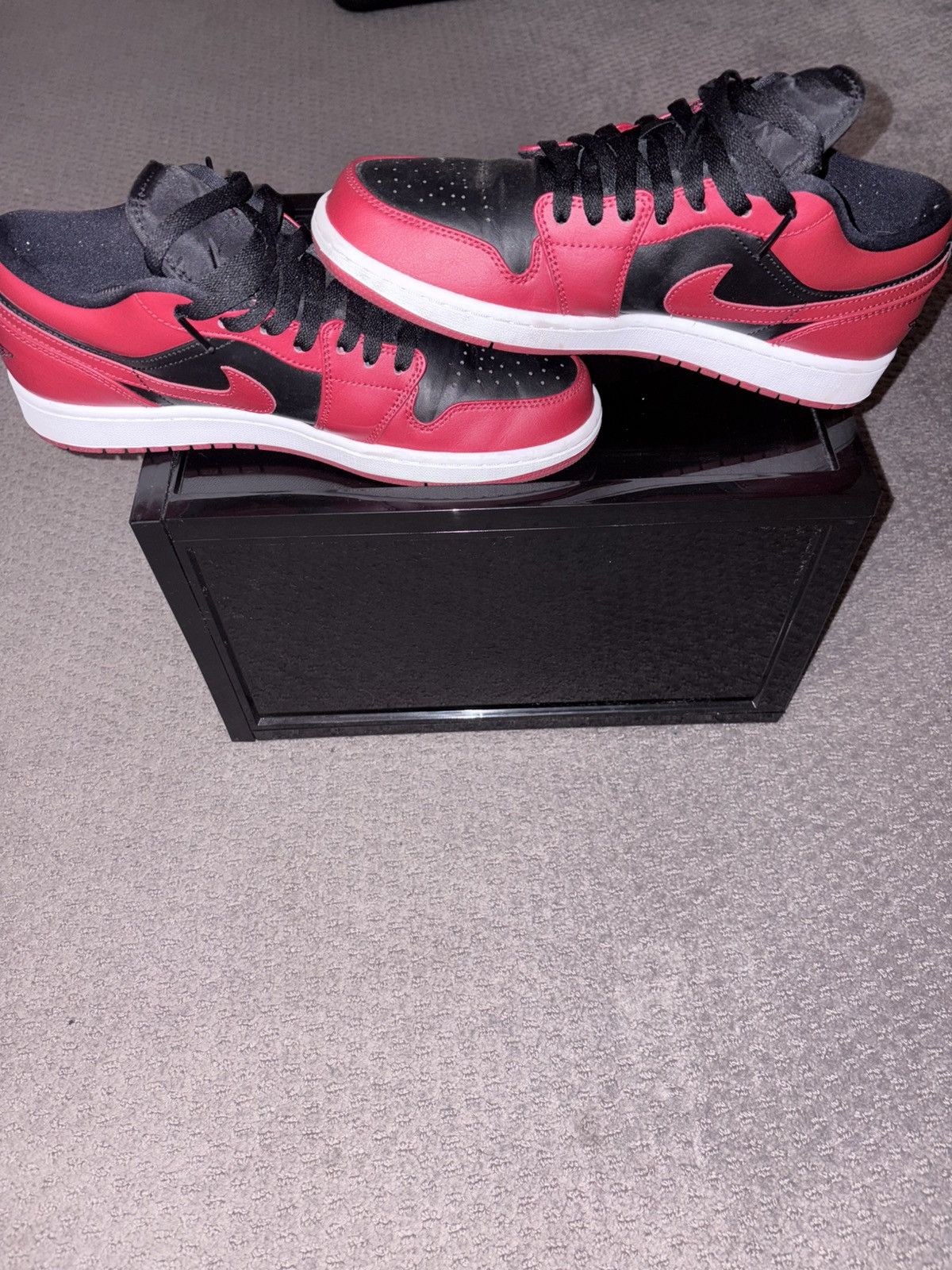 Jordan Brand Air Jordan 1 Low Reverse Bred Size US 10 / EU 43 - 1 Thumbnail
