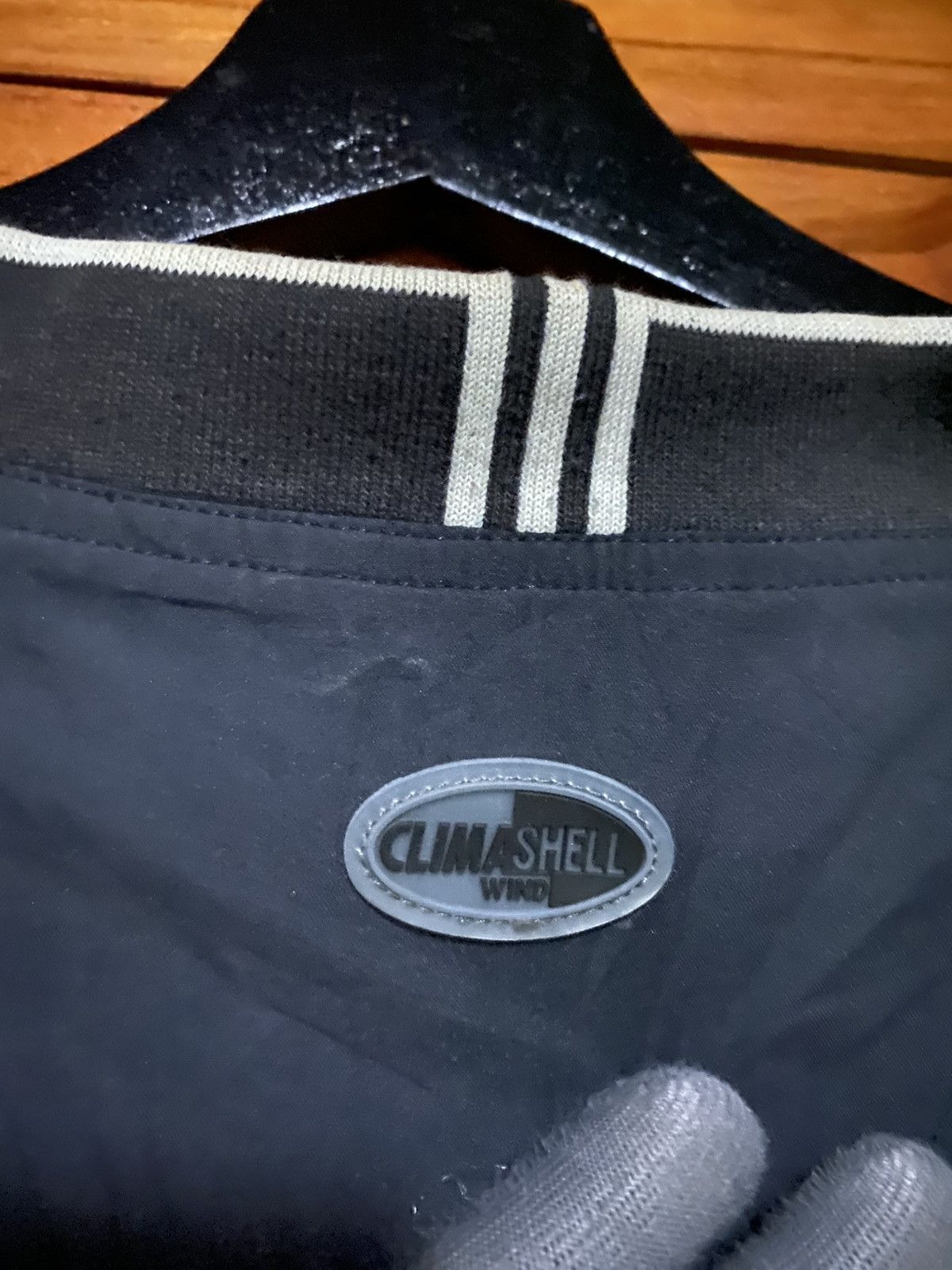 Adidas Vintage 2000s Adidas Climashield Wind Pullover – Black V-Nec Size US L / EU 52-54 / 3 - 7 Thumbnail