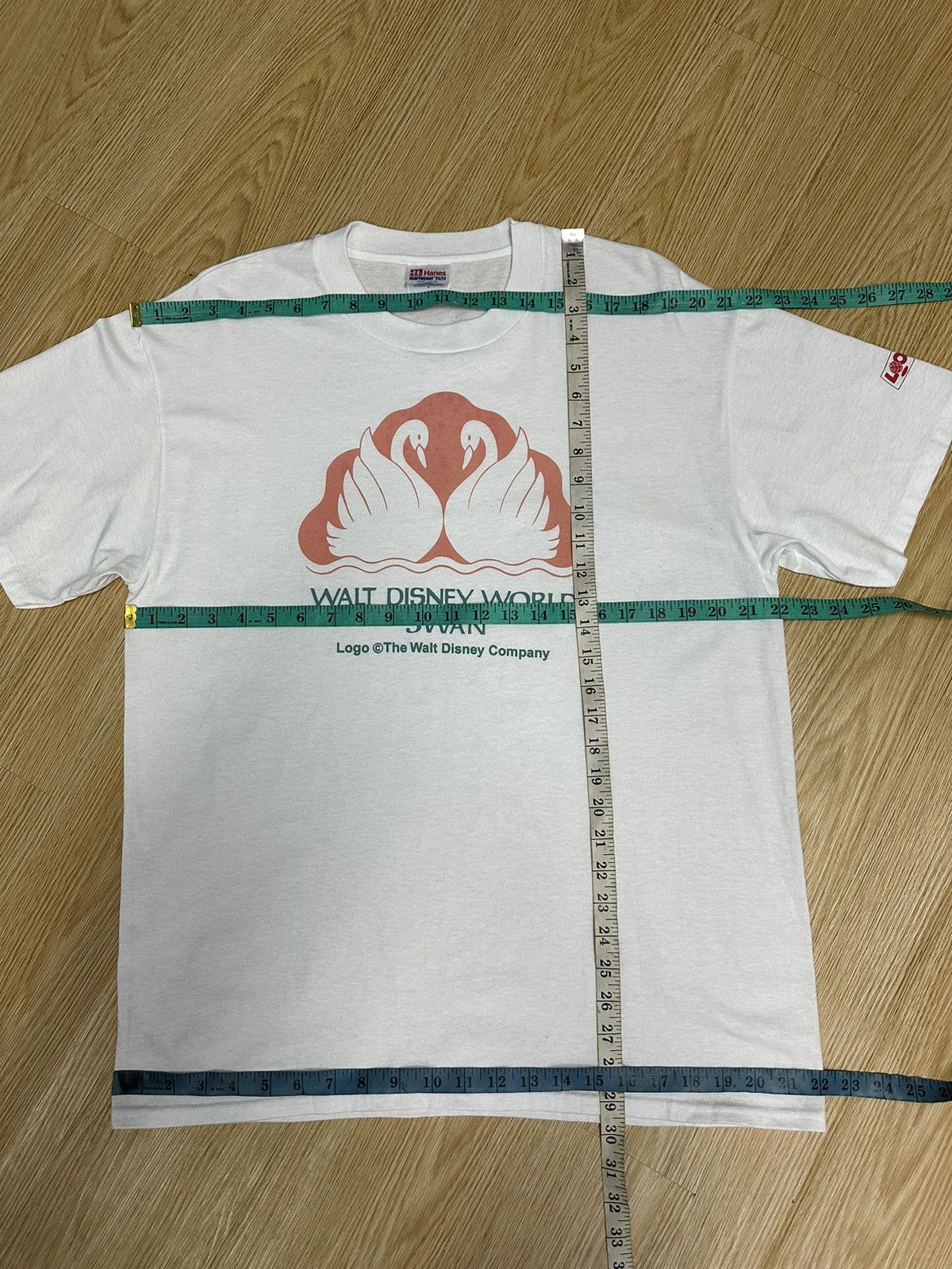 Disney × Hanes × Vintage Vintage Walt DIsney World Swan Single Stitch A478 Size US L / EU 52-54 / 3 - 6 Thumbnail