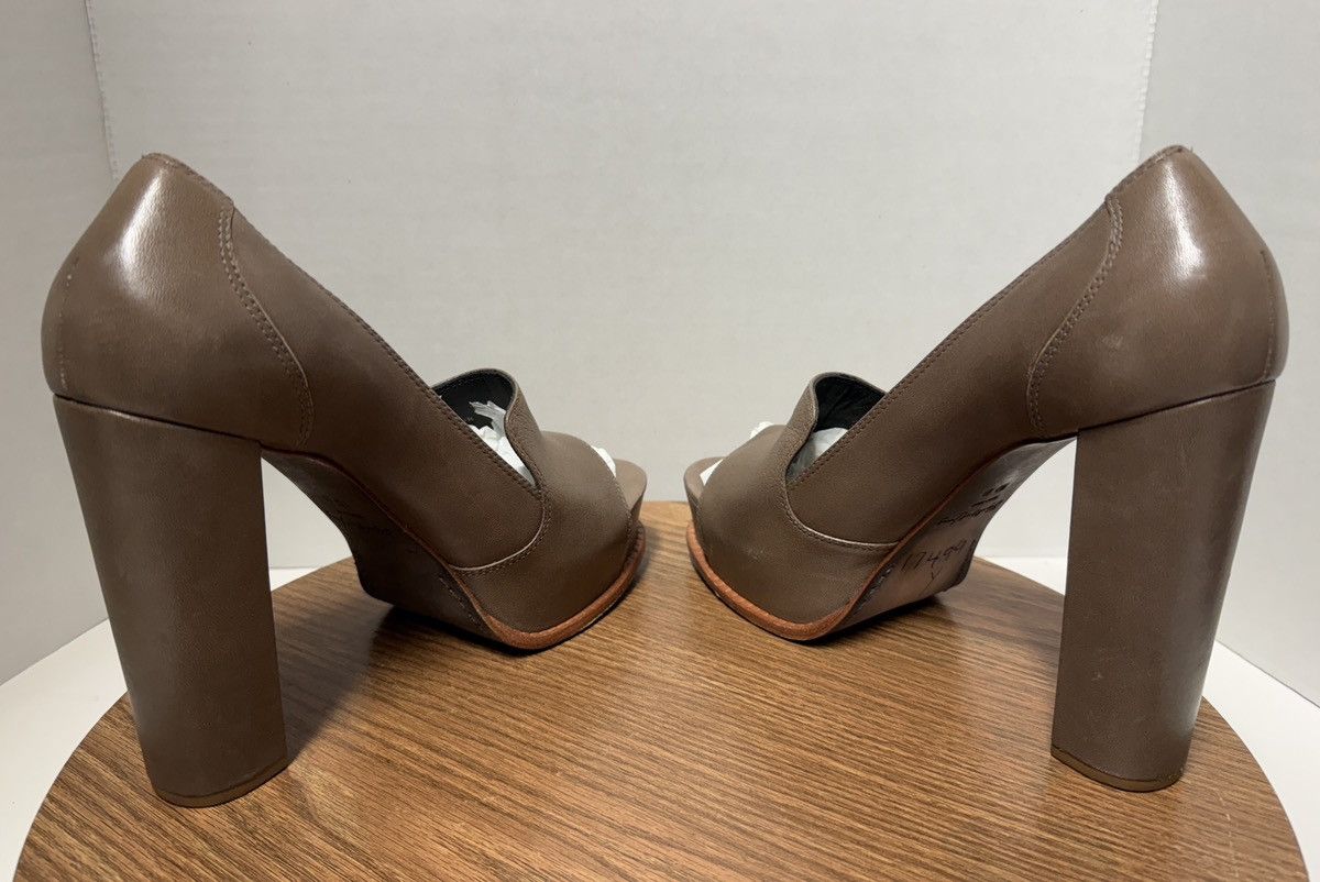 Elizabeth and James Elizabeth and James E-Mae Taupe Block Peep Toe Slip On Heels Size US 10 / IT 40 - 6 Thumbnail