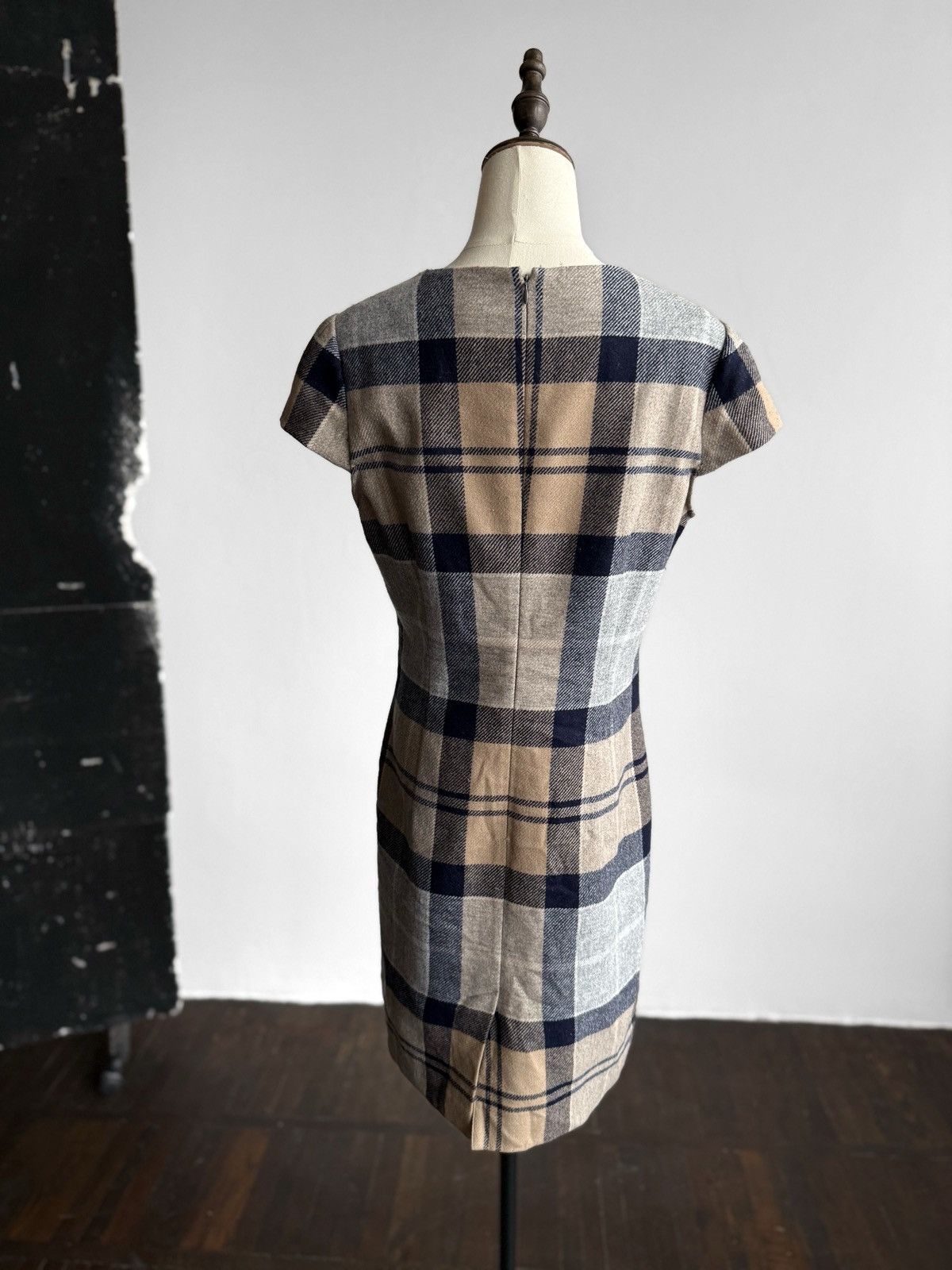 Barbour Barbour Womens Dee Tartan Dress Wool Check Short Sleeve Size M / US 6-8 / IT 42-44 - 3 Thumbnail