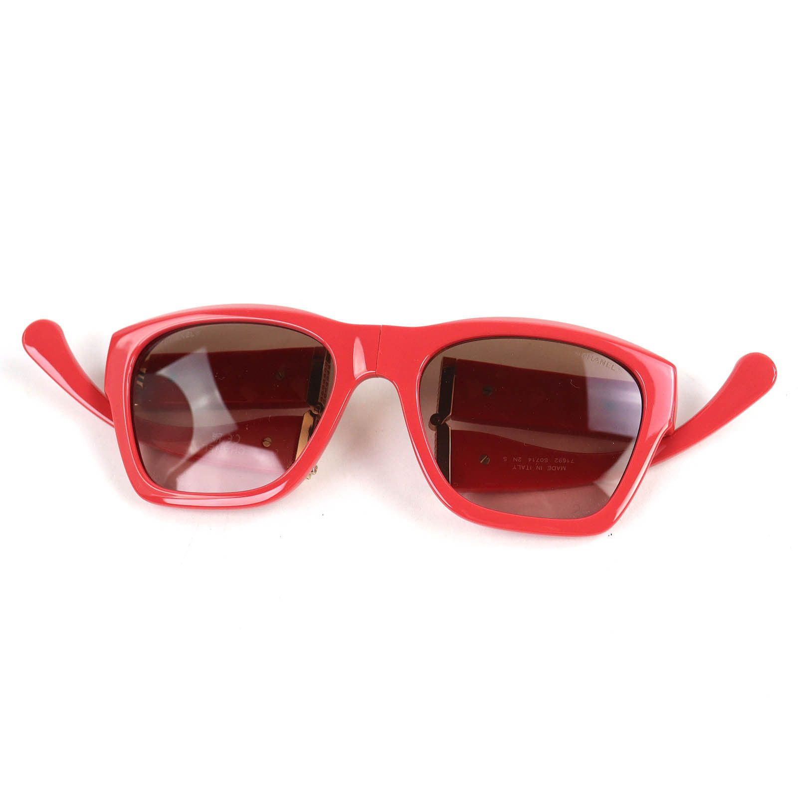 Chanel Chanel CHANEL COCO Mark Matelasse Folding Sunglasses Plastic / Synthetic Sunglasses DUTY FREE for USA Size ONE SIZE - 1 Thumbnail
