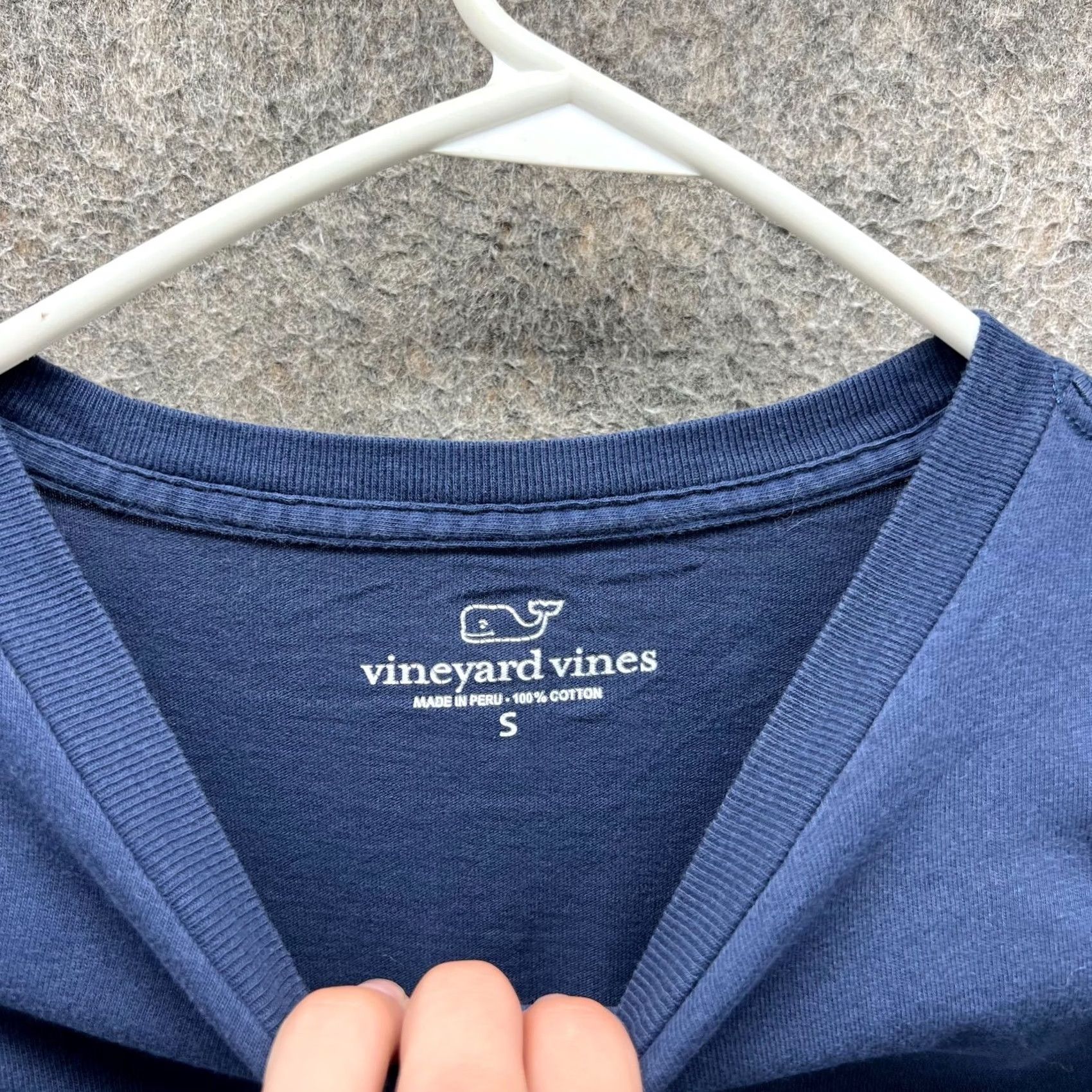 Vineyard Vines Vineyard Vines Shirt Men Small Navy Long Sleeve Whale Logo Pocket Tee 100% Cotton Size US S / EU 44-46 / 1 - 6 Thumbnail