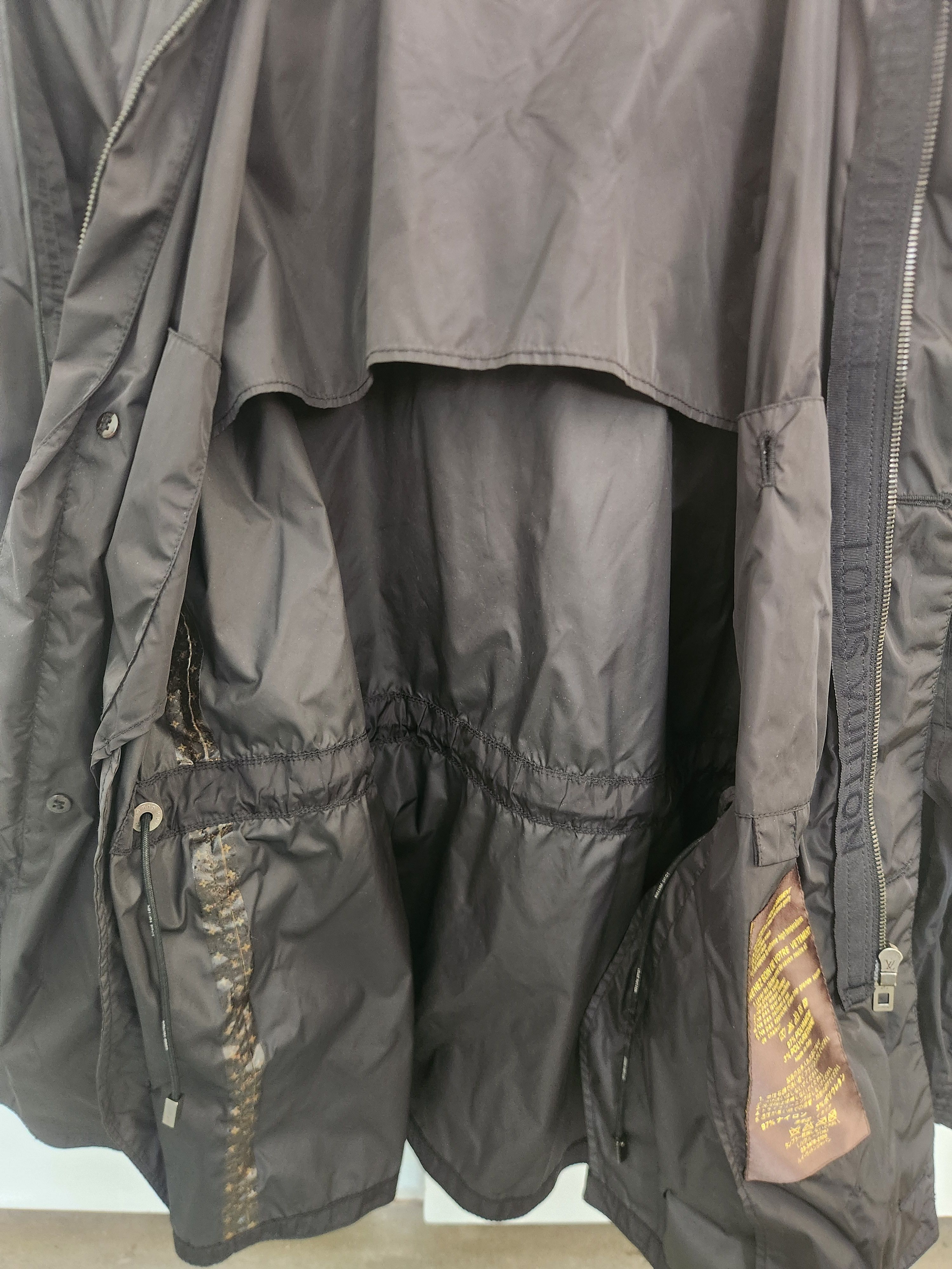 Louis Vuitton LV Black spray light weight vintage jacket monogram Size US S / EU 44-46 / 1 - 8 Thumbnail