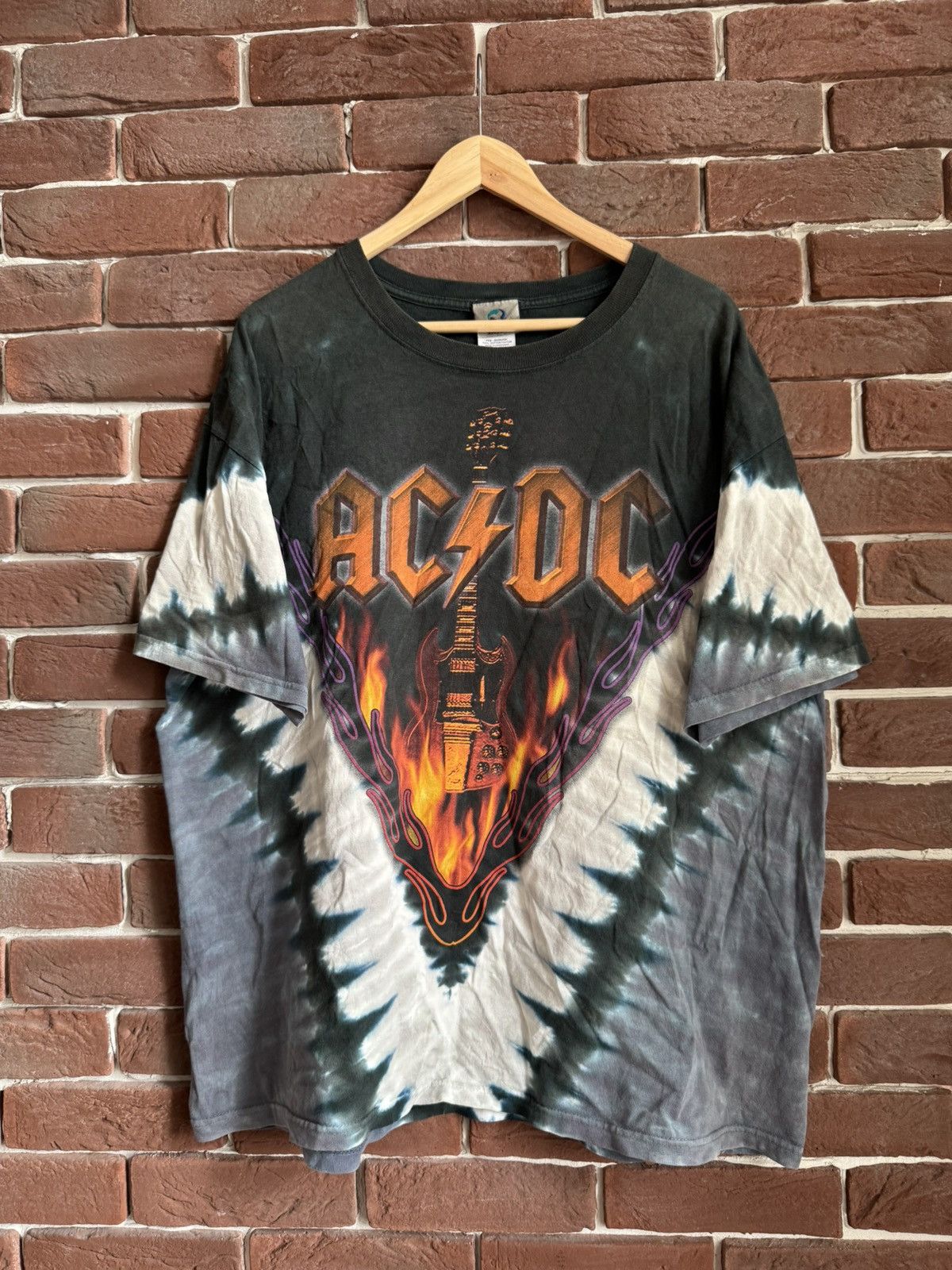 Band Tees 00s AC DC Hells Bells Vintage Metal Rock Tour Band Tee Black Size US XL / EU 56 / 4 - 1 Thumbnail