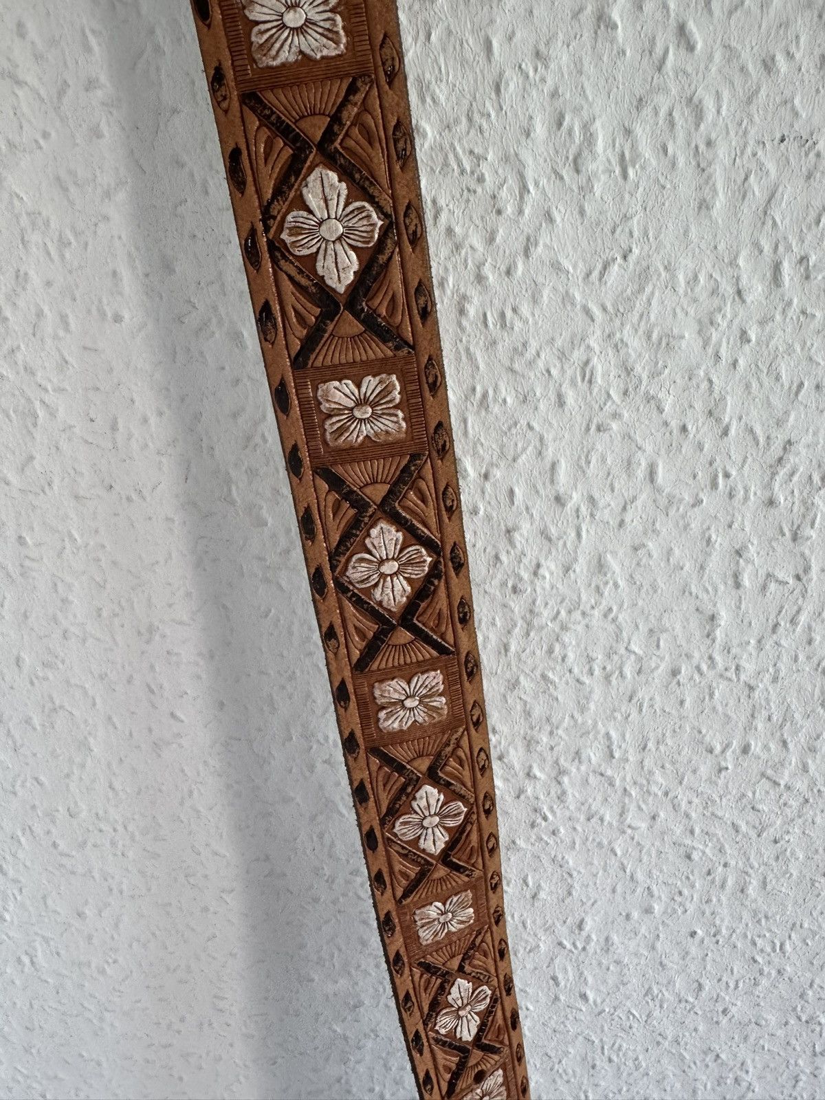 Dsquared2 Tooled Floral Leather Belt Size 28 - 8 Thumbnail