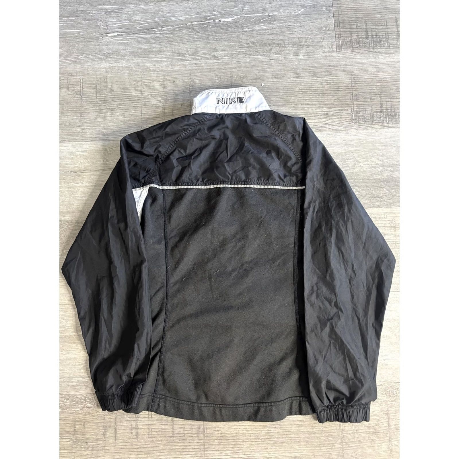Nike Nike Jacket Mens Medium Black White Full Zip Windbreaker Reflective Running Size M / US 6-8 / IT 42-44 - 4 Thumbnail