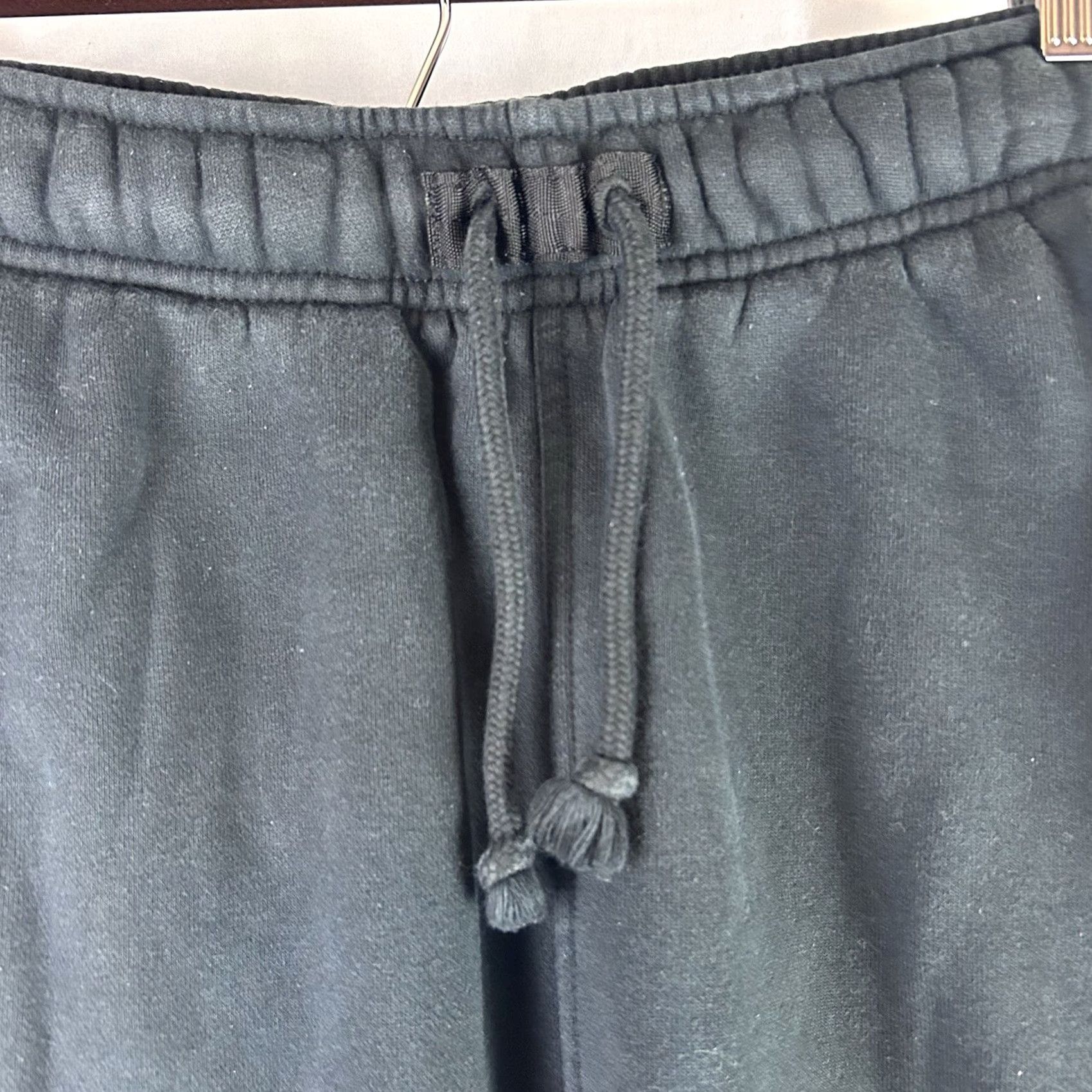 Nike VINTAGE NIKE Air Jordan Men's XS Jogger Pants DC9635-010 Black Sports Fleece Slim Inseam 26 in Mens Size US 27 - 3 Thumbnail