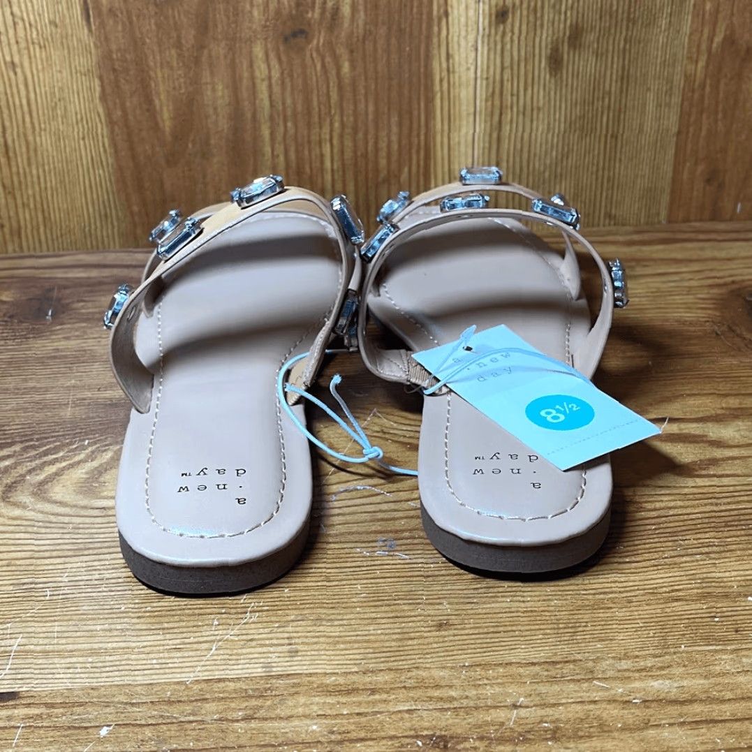 Vintage VINTAGE? No. Just rearrange: A new day Womens Brit Sandals Slip On Rhinestones Tan 8.5 Sandal Strappy Size 8 1/2 NEW Size US 9 / IT 39 - 5 Thumbnail