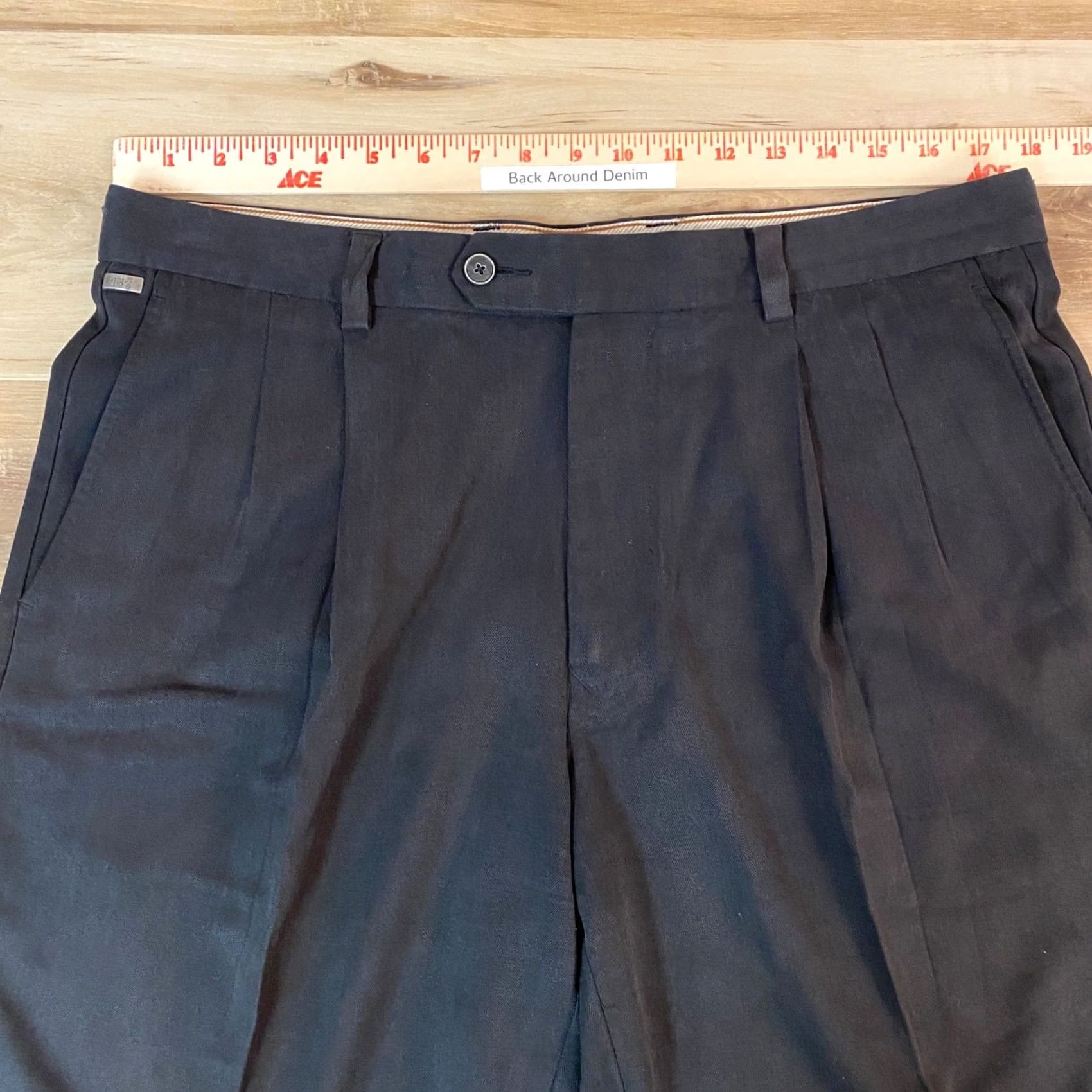 Tommy Bahama Tommy Bahama Shorts Mens 35 Silk Cotton Pleated Faded Black 9" Herringbone Size US 35 - 2 Thumbnail