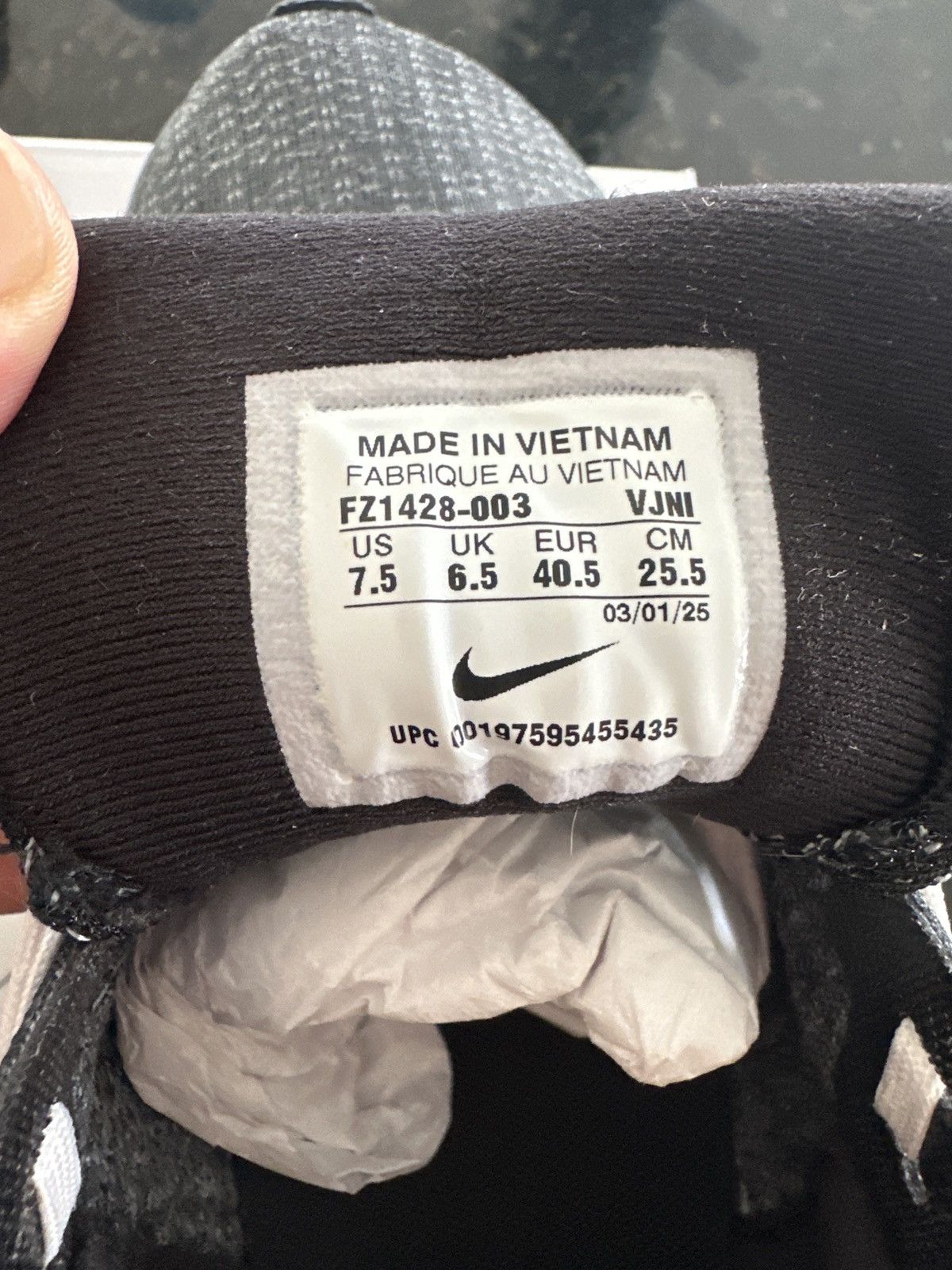 Nike Invincible Run 3 Size US 7.5 / EU 40-41 - 8 Thumbnail
