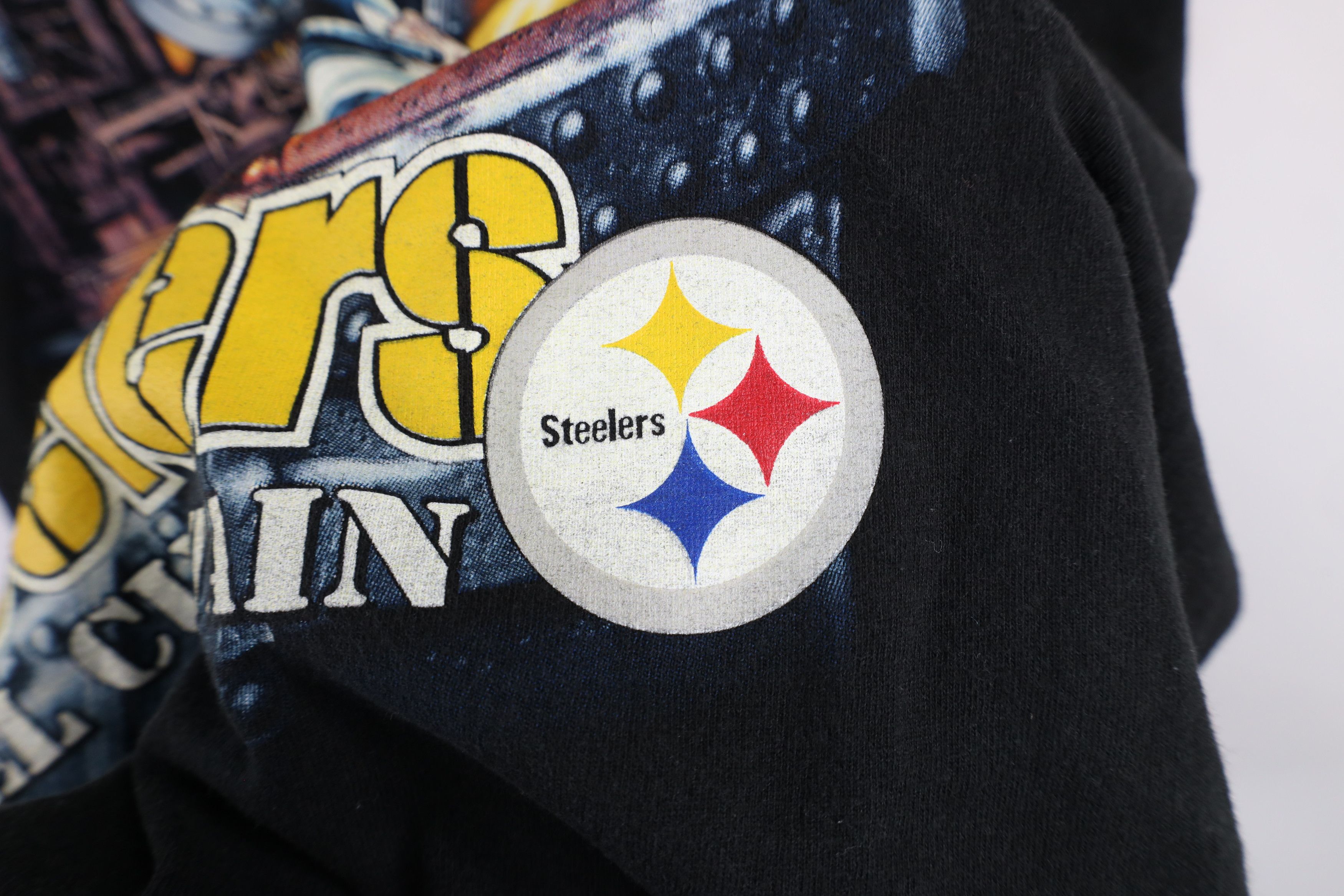 Vintage Vintage Y2K 2002 NFL Steelers Football Steel Curtain T-Shirt Size US XL / EU 56 / 4 - 5 Thumbnail