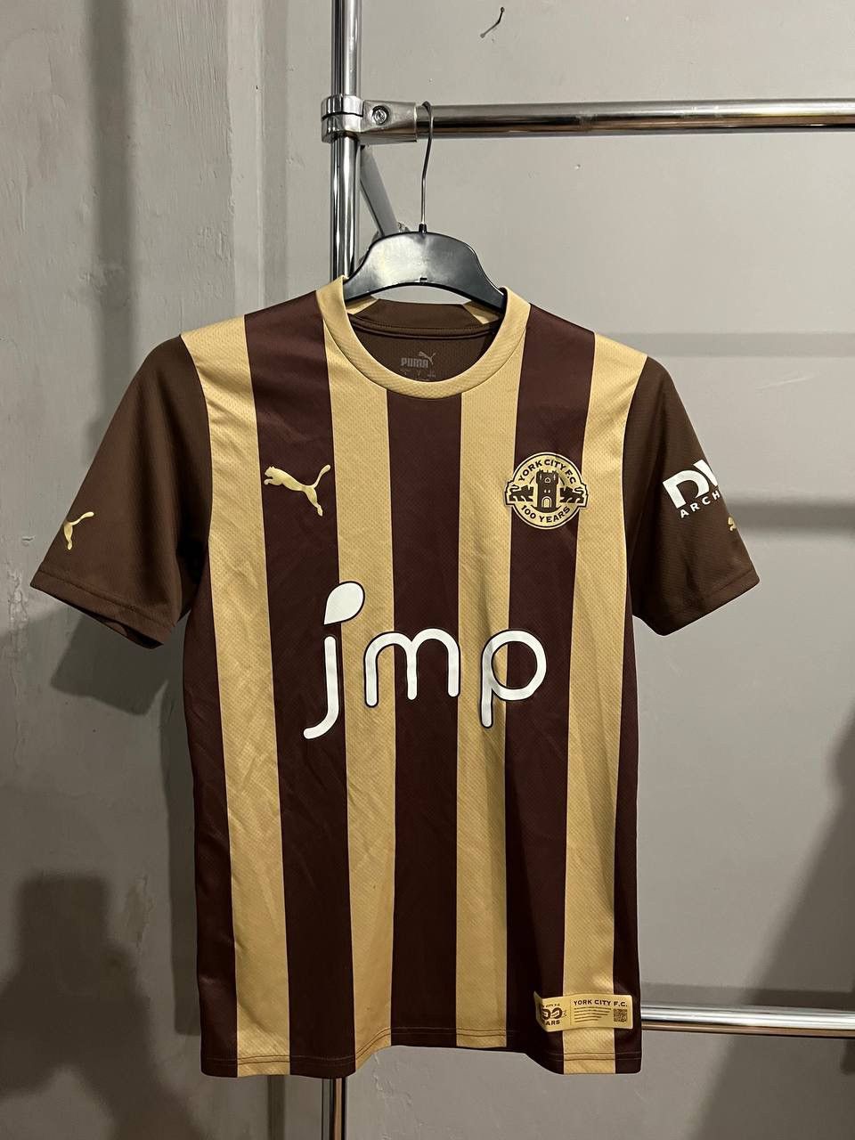 Puma 2022/23 YORK CITY FC THIRD 100 YEARS SOCCER FOOTBALL JERSEY Size US S / EU 44-46 / 1 - 5 Thumbnail