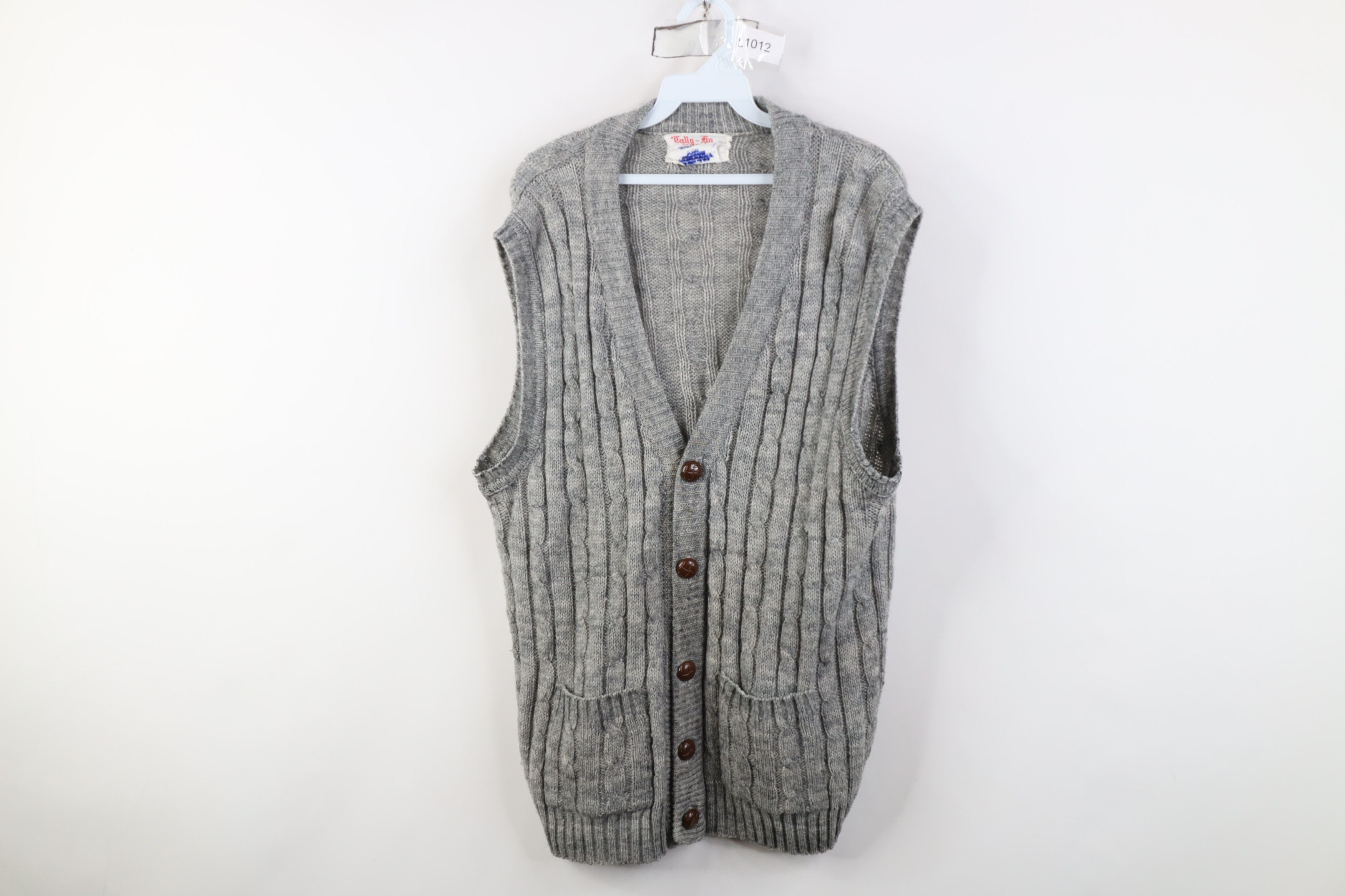 Vintage Vintage 70s Streetwear Ribbed Cable Knit Sweater Vest Gray Size US L / EU 52-54 / 3 - 1 Thumbnail