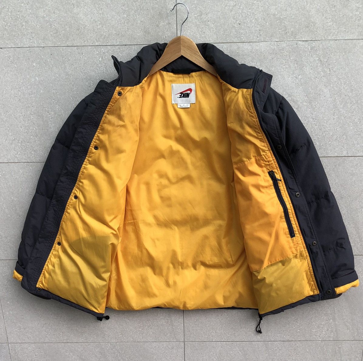 Nike Vintage 90s Nike White Tag Down Puffer Jacket Size US L / EU 52-54 / 3 - 10 Thumbnail