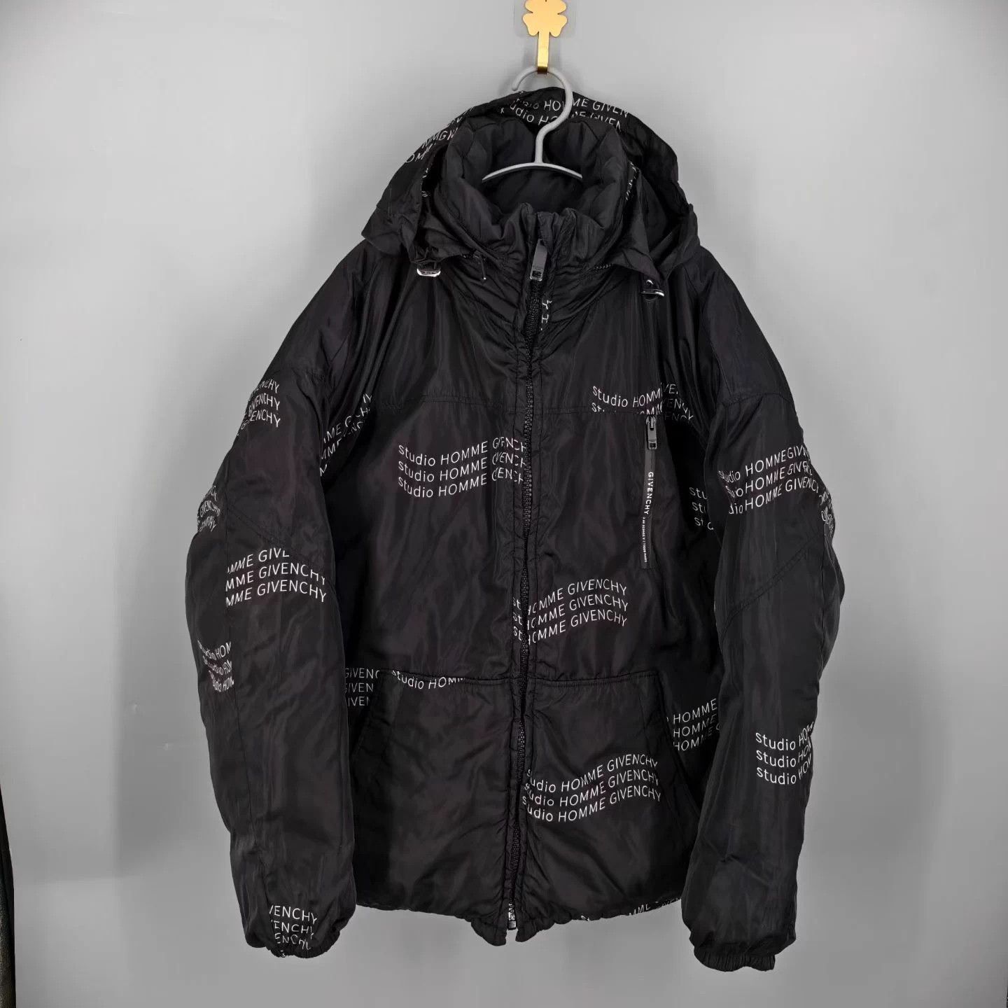 Givenchy Givenchy Reversible Logo Puffer Jacket 44 Size US S / EU 44-46 / 1 - 4 Thumbnail