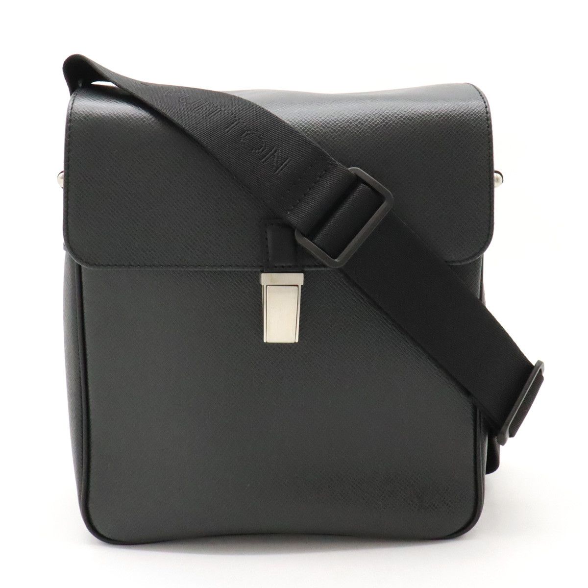 Louis Vuitton Louis Vuitton Louis Vuitton Taiga Leather Pochette Yalanga Shoulder Bag M30822 Leather Crossbody Bag M30822 in Great Condition Size ONE SIZE - 1 Thumbnail
