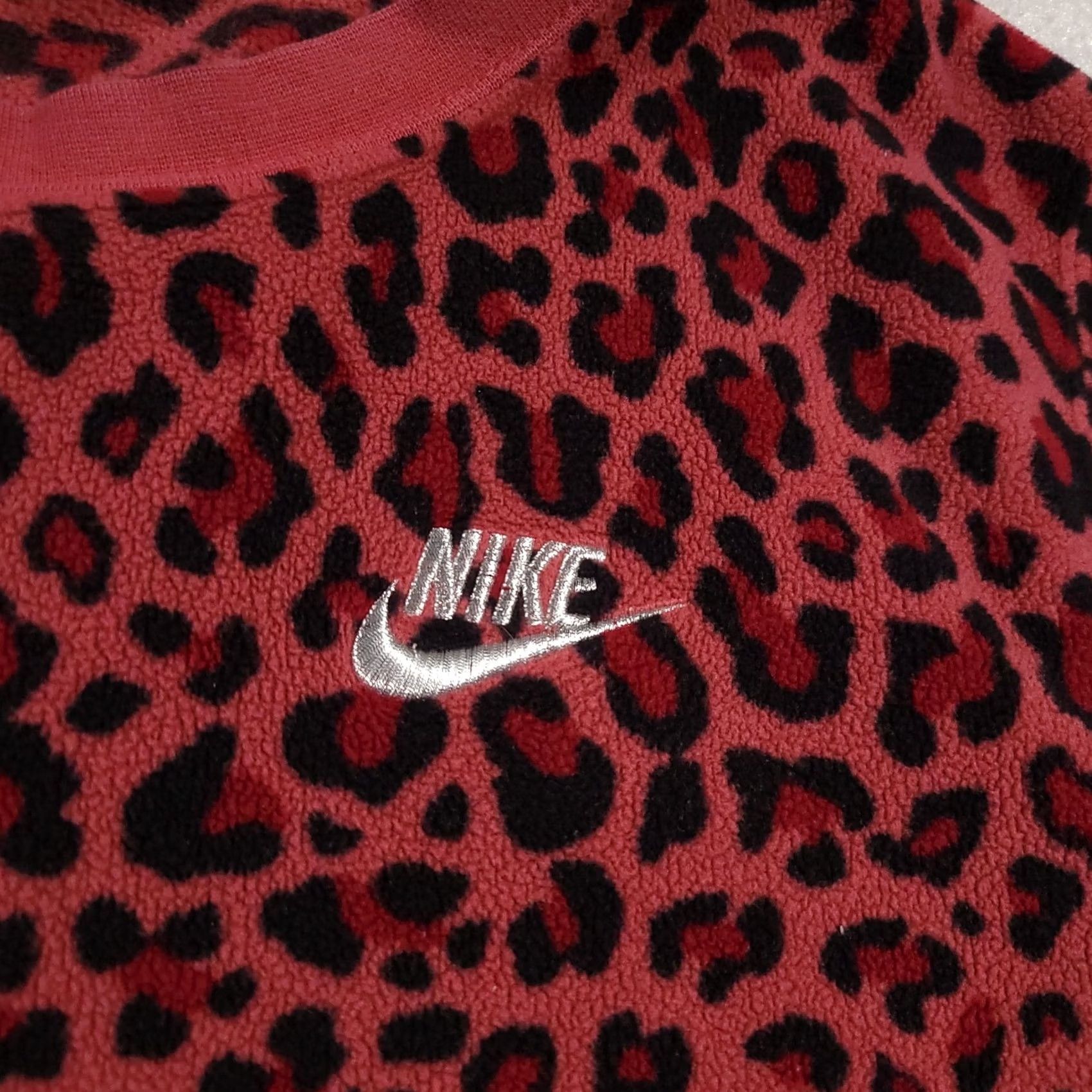 Nike VINTAGE Nike Sweater Womens XS Leopard Print Crewneck Pullover Fleece Animal Print Size XS / US 0-2 / IT 36-38 - 4 Thumbnail